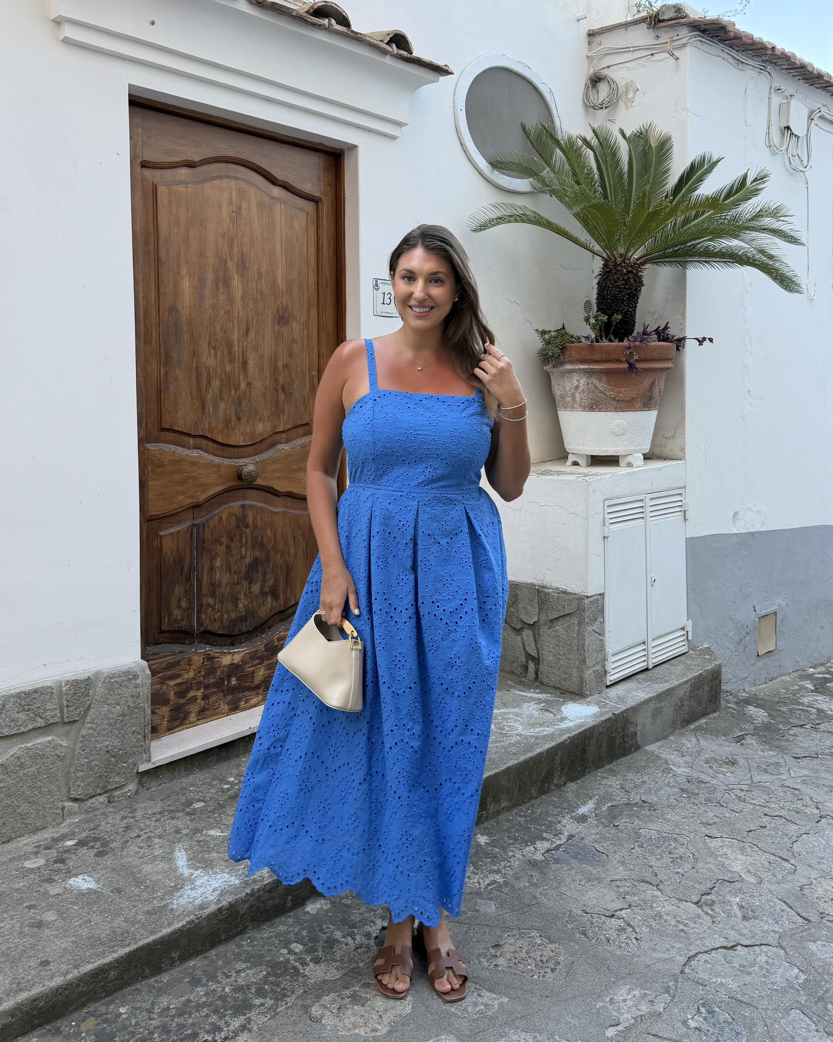 An evening in Positano. Wore this stunning blue Amazon dress and it was so comfortable! Love the vibrant color and cotton eyelet fabric. Great for an evening out or occasion! Find the