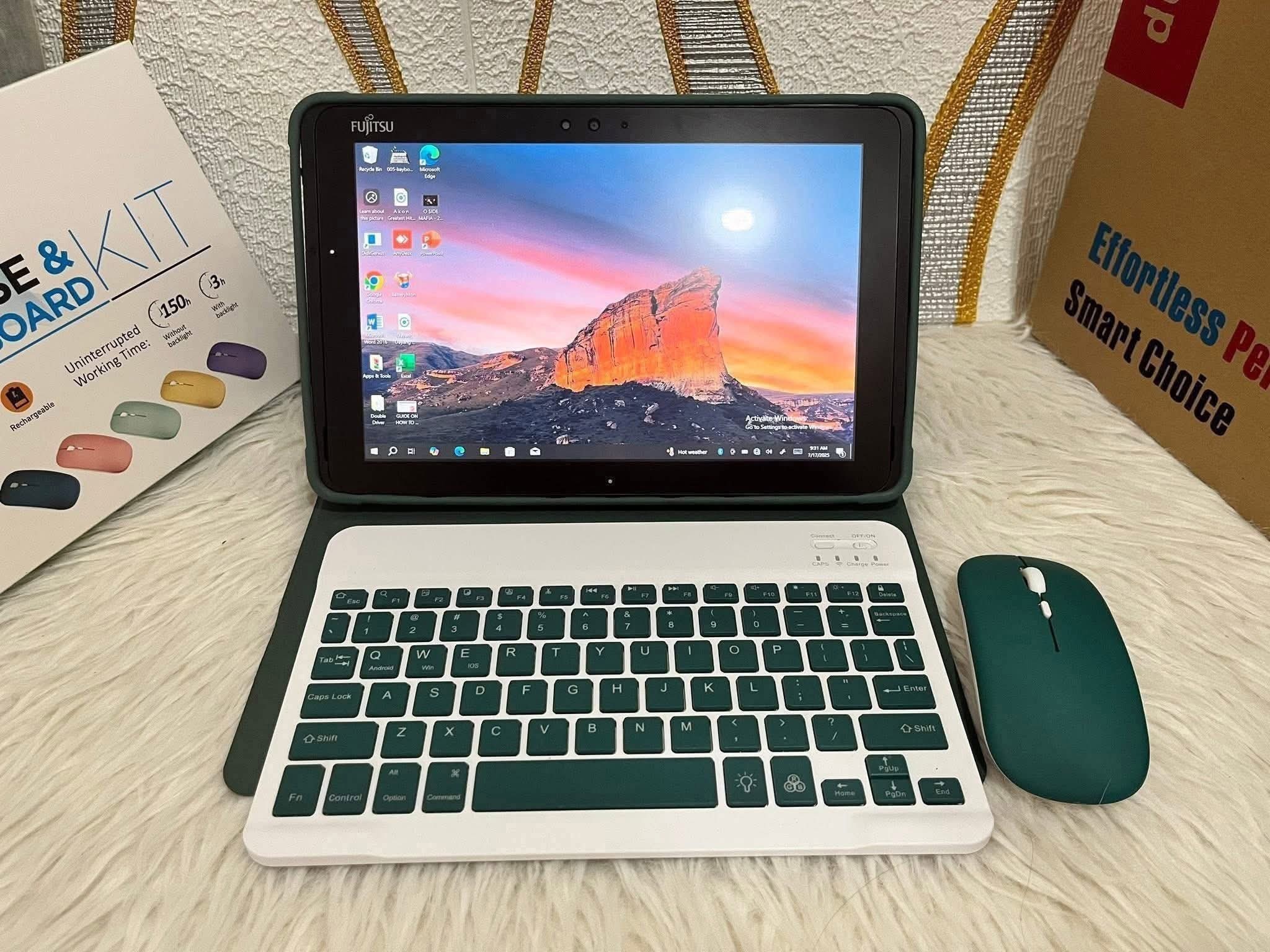 Model: Fujitsu Arrows Tab Q738 Price: ₱11,999 ONLY🥳‼️ ✓ 2in1