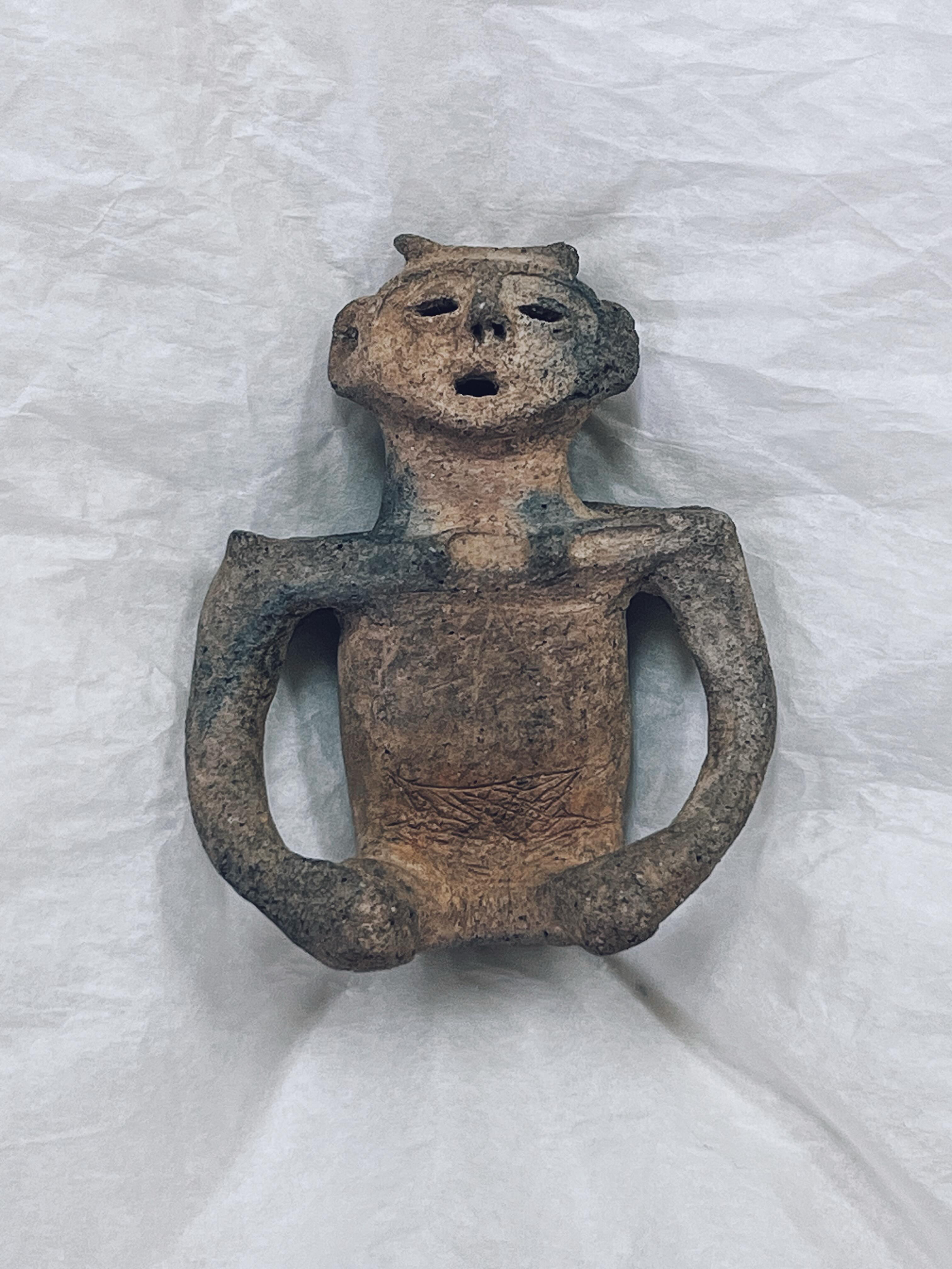 7月から始まる東北歴史館の「世界遺産縄文」展のグッズに遮光器土偶