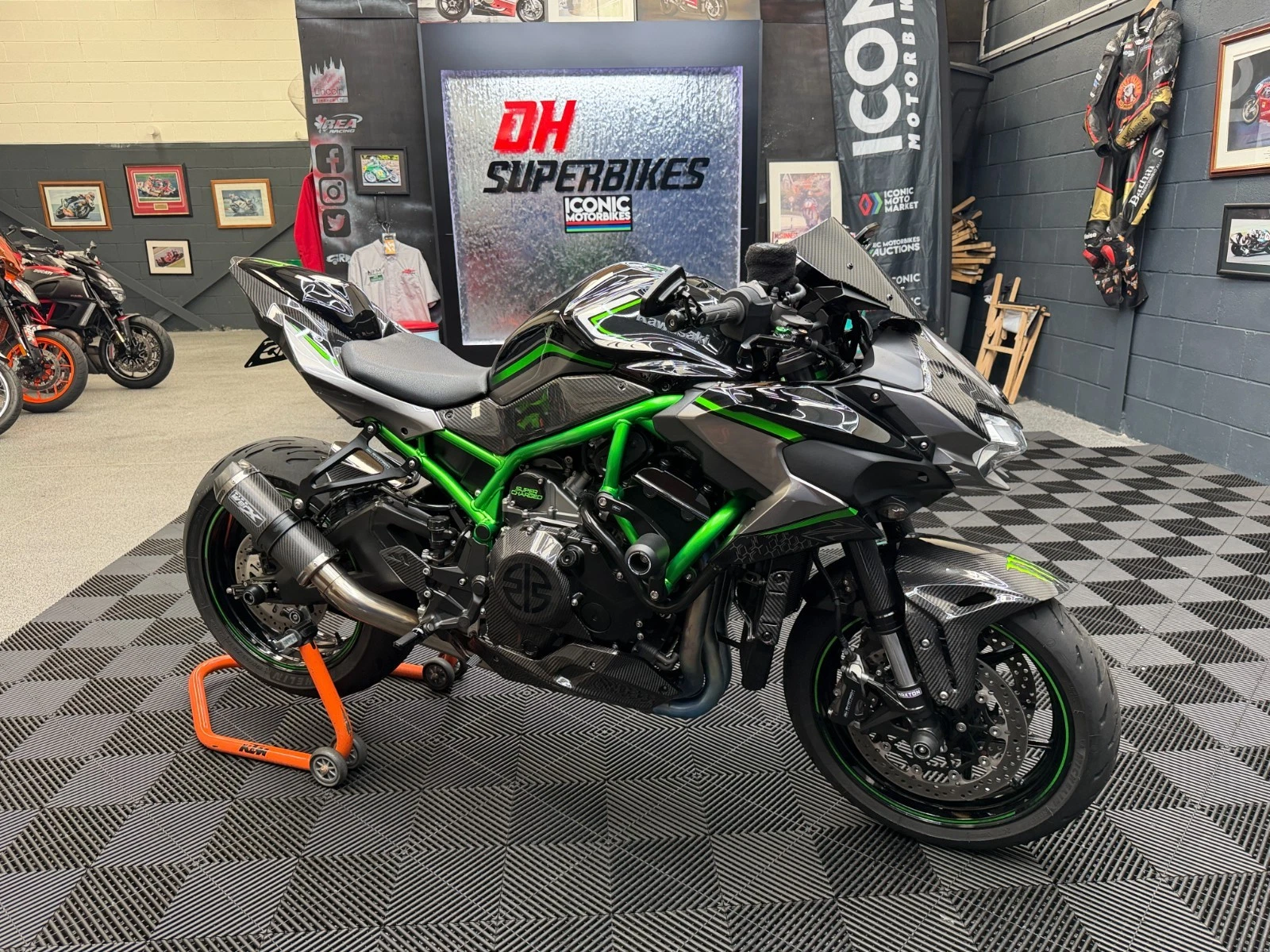 DHSuperbikes and race - DHSuperbikes and race parts ltd