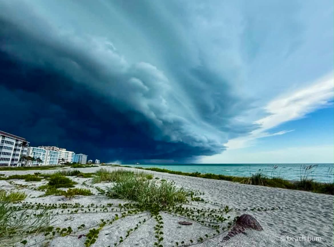 Shelf cloud o' rama yesterday evening! 📷 Judy Chiminiello at