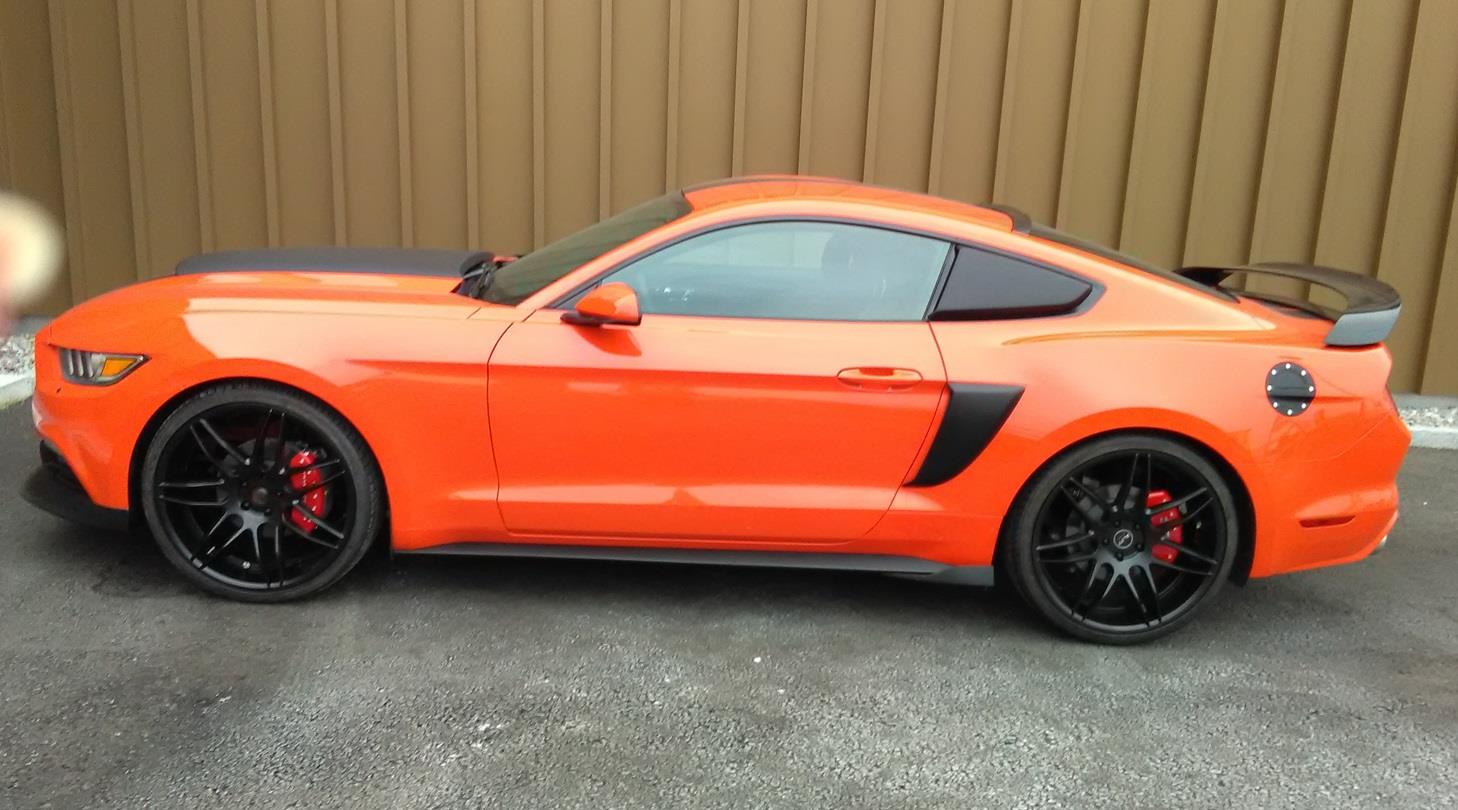 Brandwheels - Ford Mustang with Ruff Racing #R960 wheels...