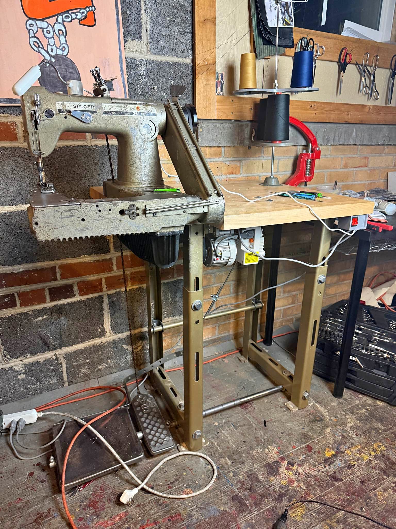 Singer 261 off the arm felling machine - Sewing Machines & Sergers ...