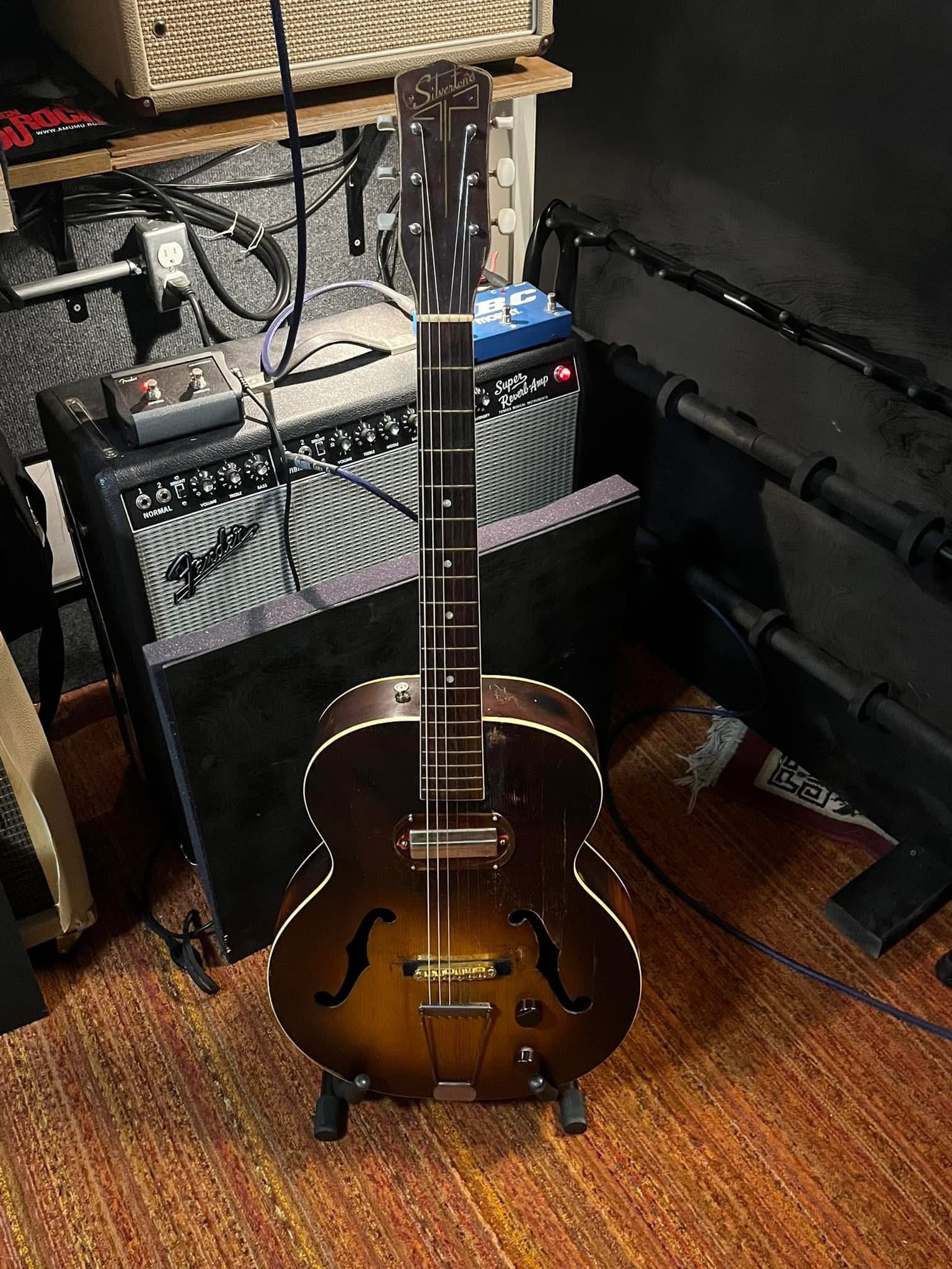 Harmony H-51 archtop electric guitar review
