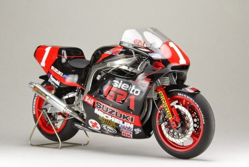 History of GSX-R750 1988 YOSHIMURA Sietto GP1 TT-F1 #FANSDESUZUKI