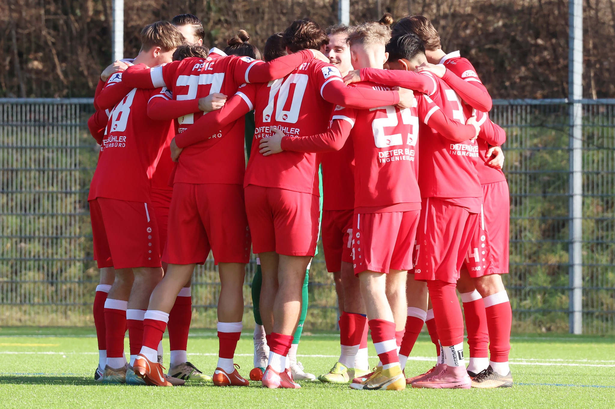 Eh-Presse - FUSSBALL 2. Liga Interregional: Mark Riccio erlitt schwere ...