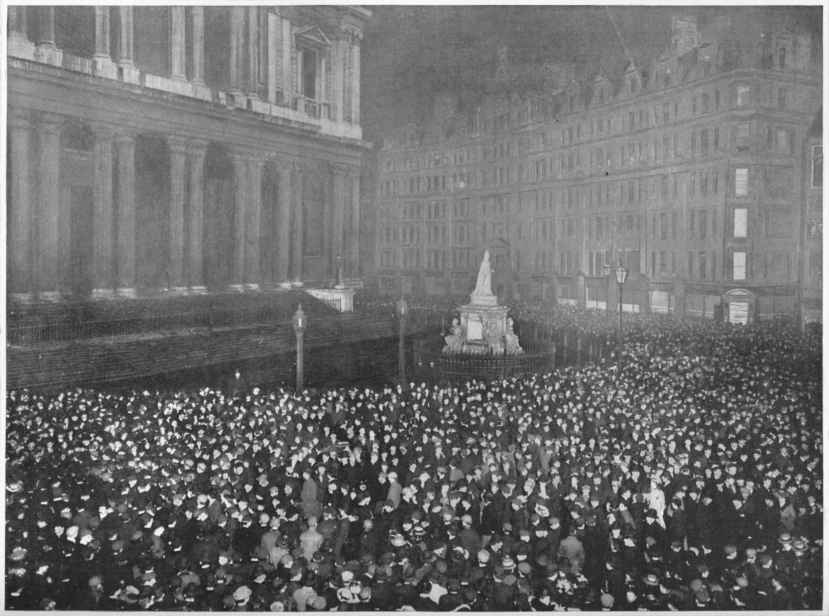 MyLondon - Throwback Wednesday! In 1902, revellers gathered in front of ...