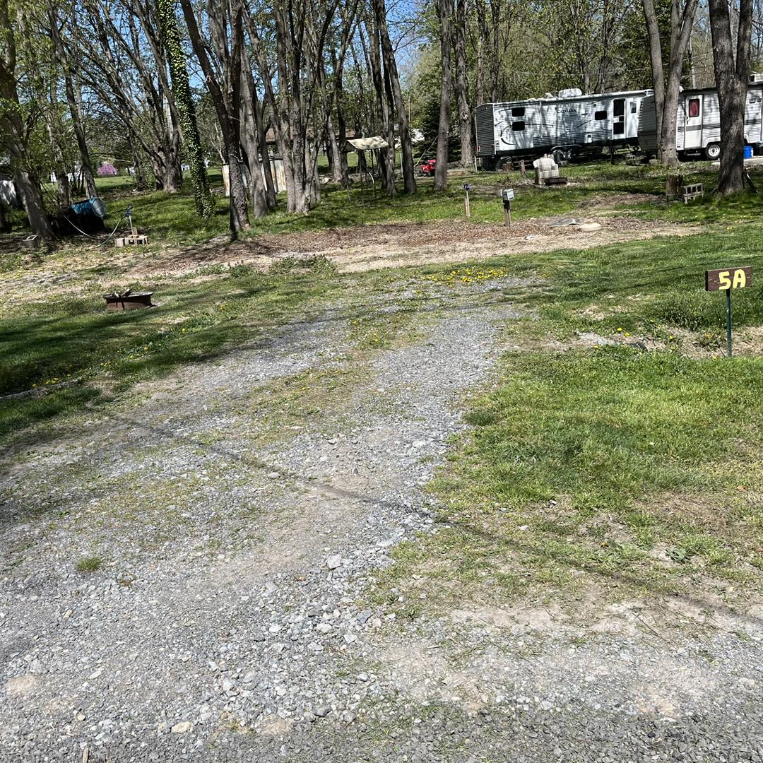 American Riverside RV Park | Falling Waters WV
