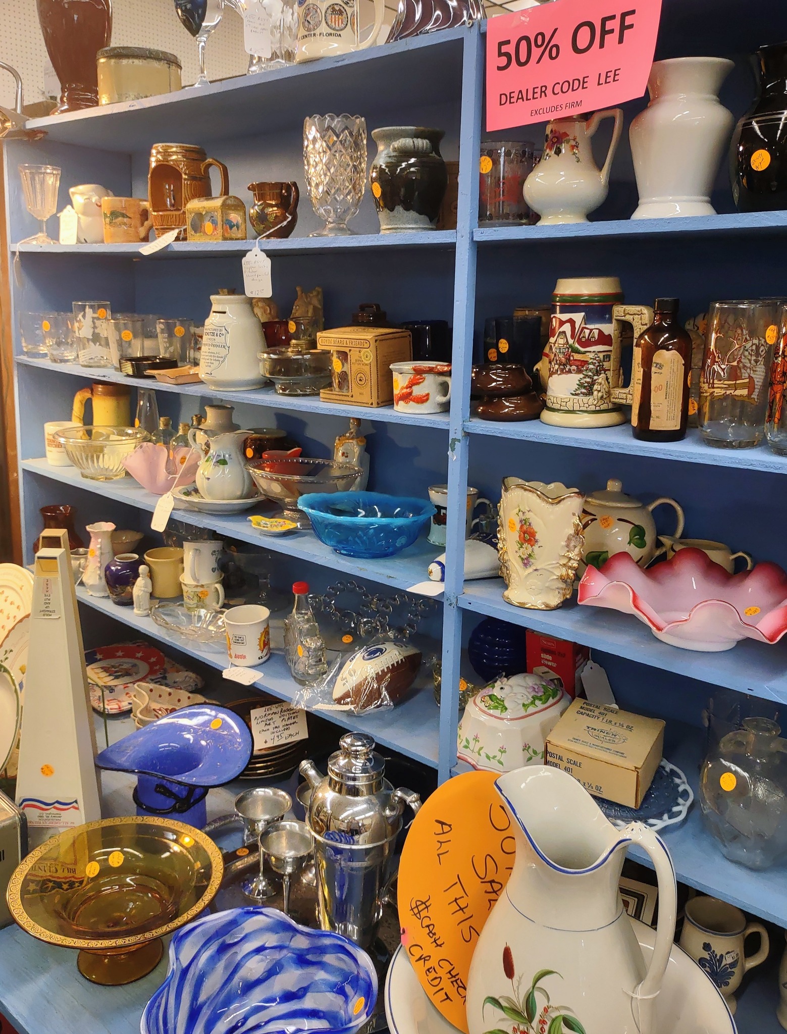 The Fayetteville... - The Fayetteville Antique & Craft Mall