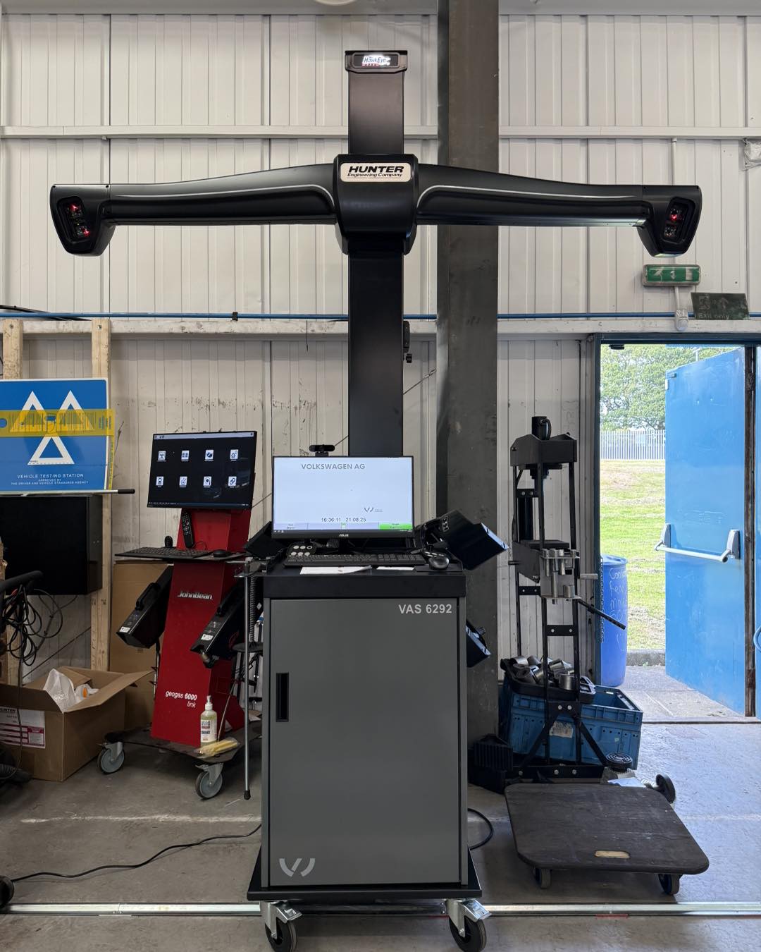 Hunter Alignment Machine Dsp600 - Used for sale in San Ramon, California