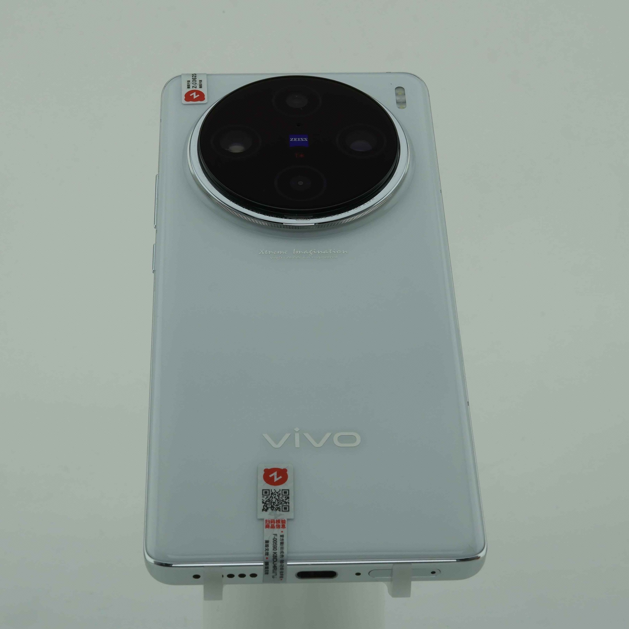 Vivo X100 Pro pre orders only 12GB / 256GB Used (with box) Rs 