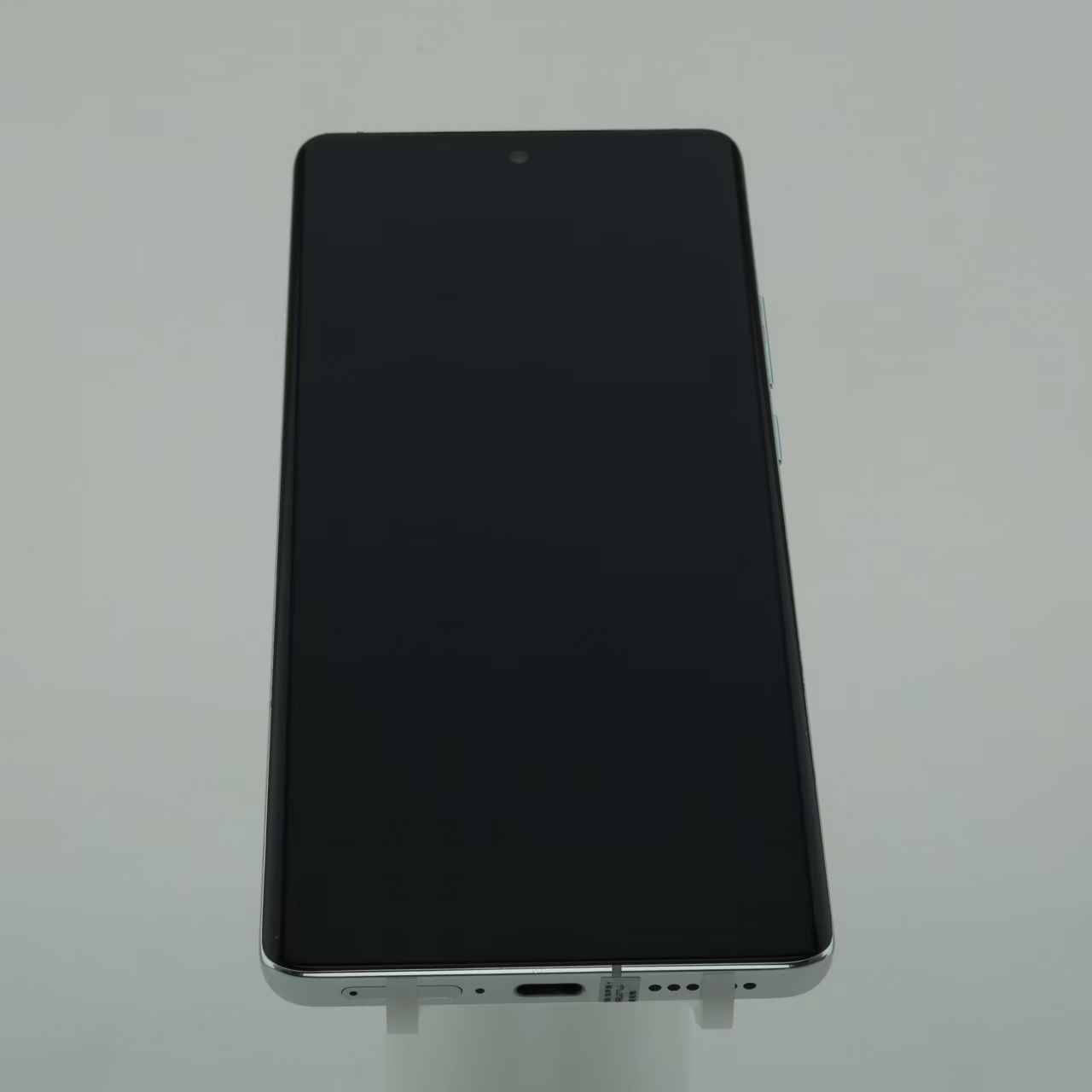 Vivo X100 Pro pre orders only 12GB / 256GB Used (with box) Rs 