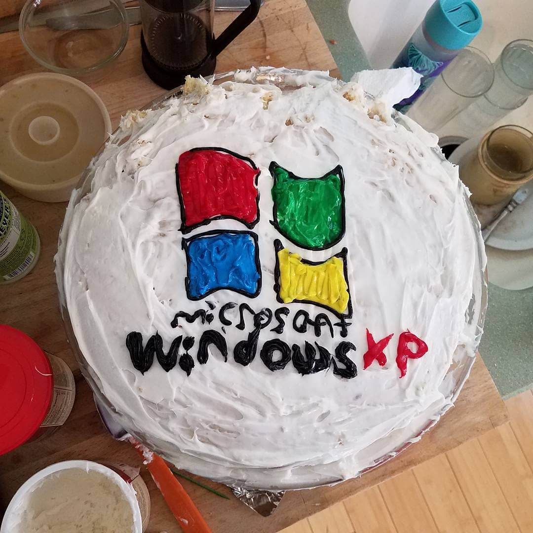 theradlifavaia - My little sister made this cake for me......