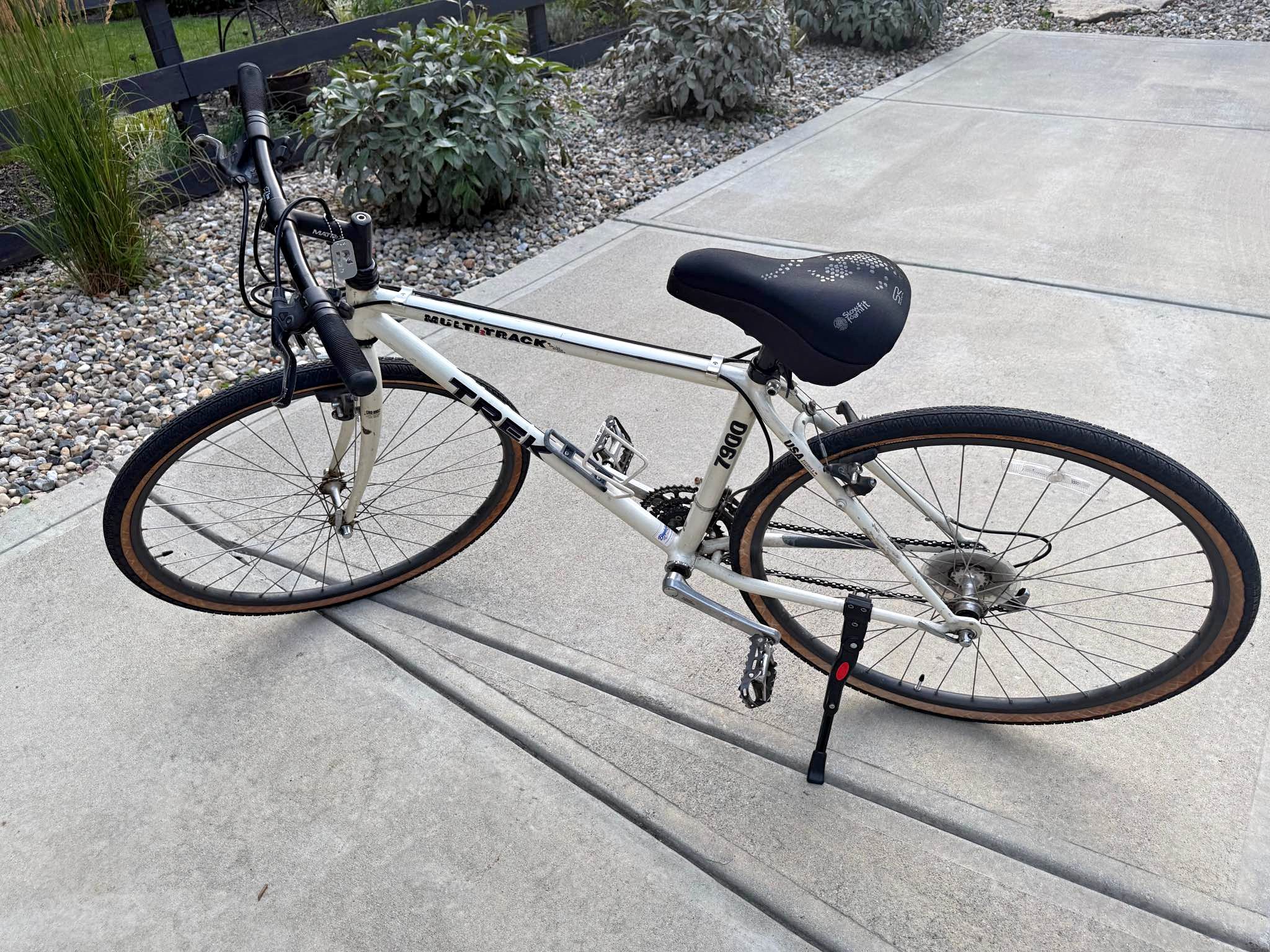 trek 7900 bicycle 90s 730 Multitrack Steel Hybrid bike, Pearl White & Navy Blue, 39  Cycle & Coffee Trek Multitrack 7900 for Sale