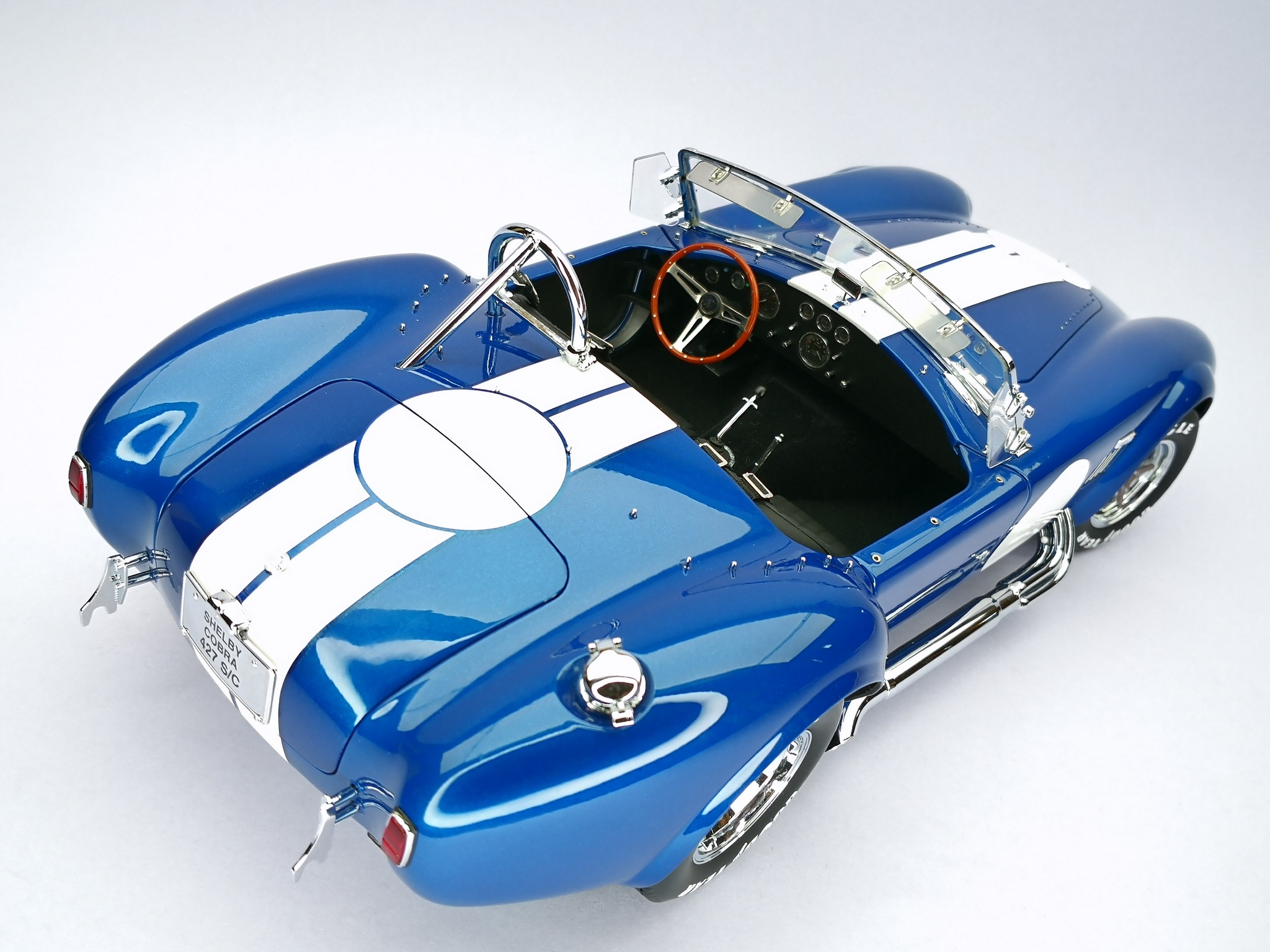 絶版品Kyosho 1/12 Shelby Cobra 427 S/C