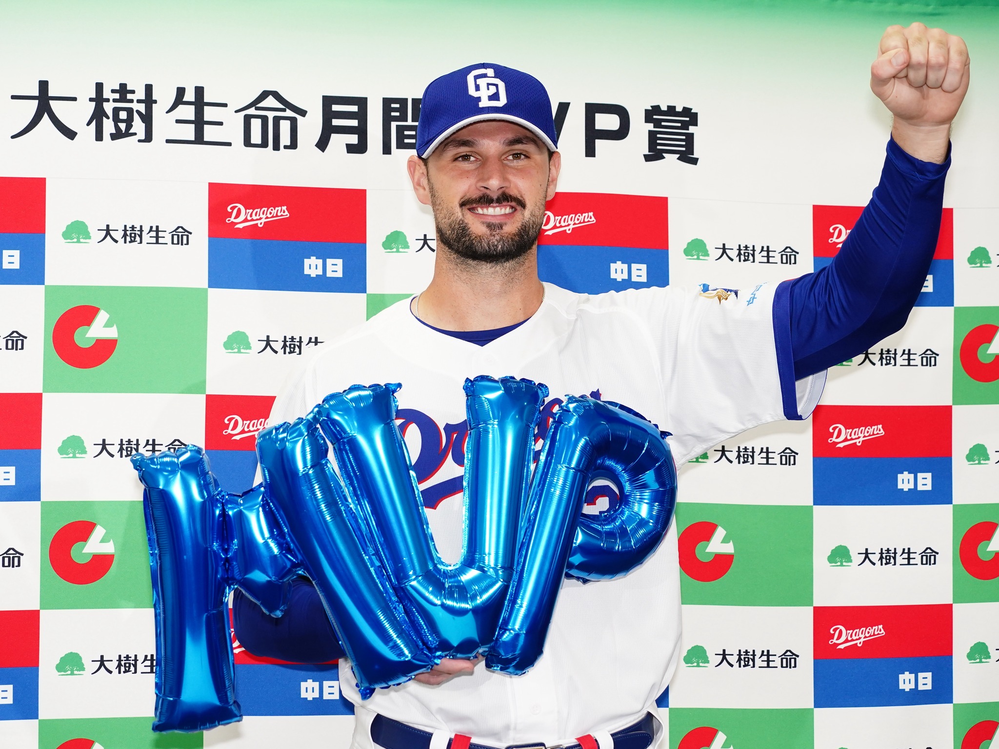 元中日ドラゴンズ監督 星野仙一氏追悼試合で特別ユニホーム着用、及び