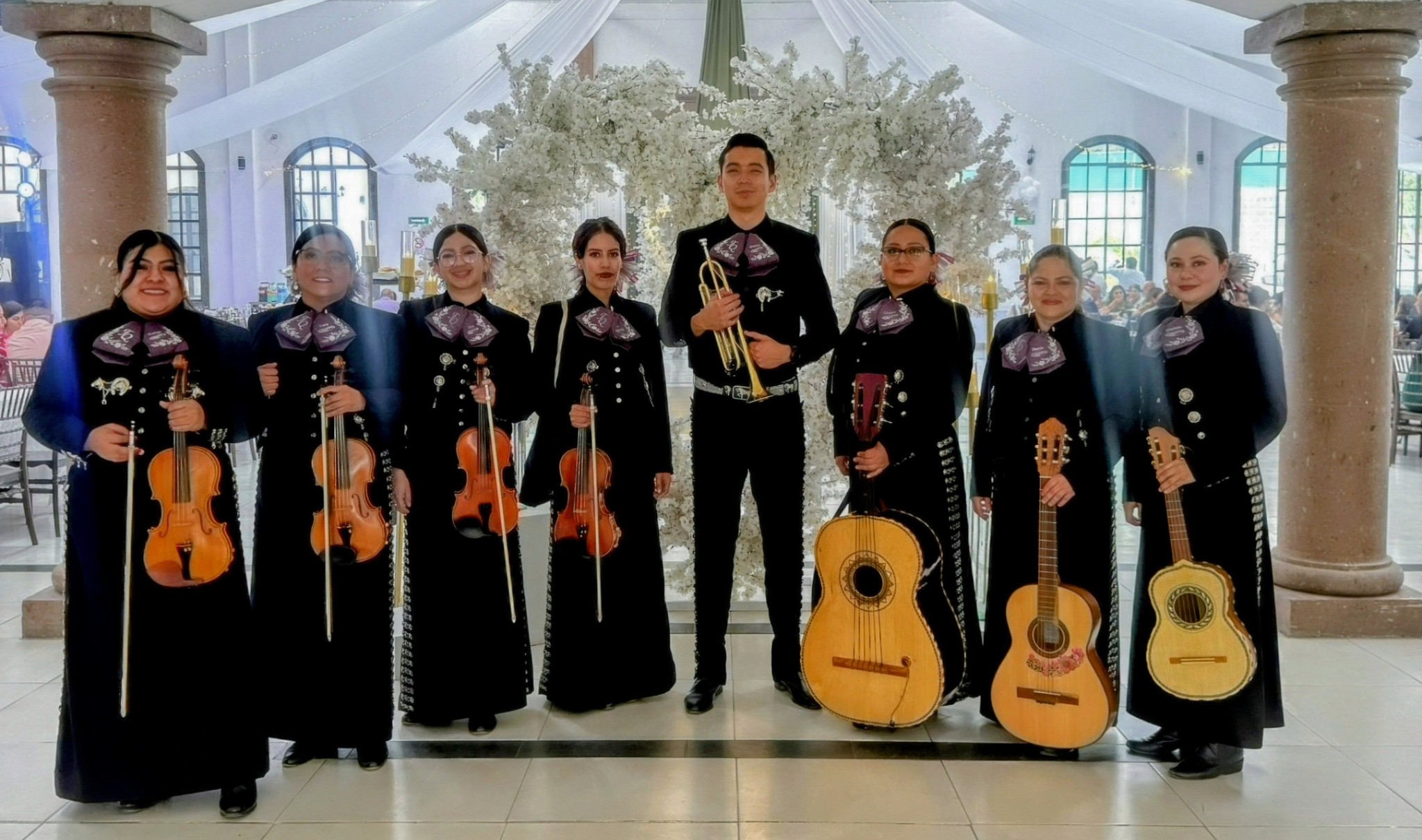 Mariach... - Mariachi Universitario Real de Santiago de la UAQ