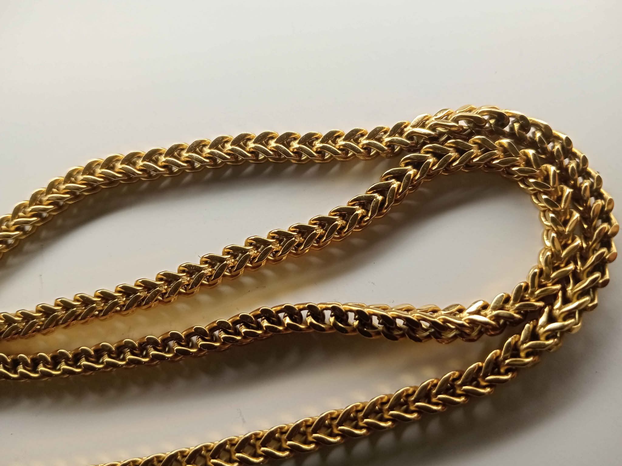 Beautiful 9carat solid gold curb chain with certificate of authenticity ...