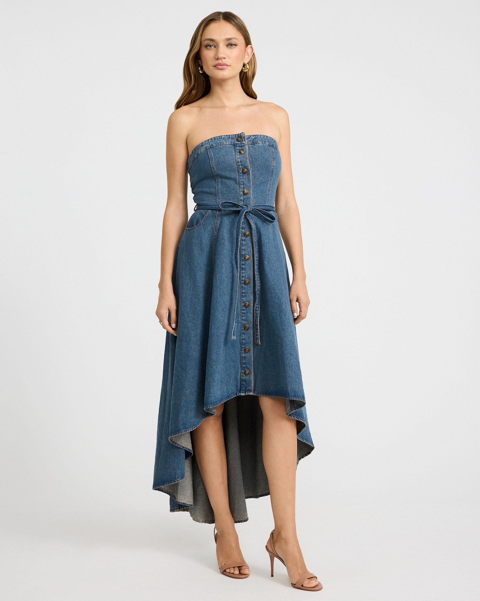 denim hi low dress Just dropped! 🗣️ The Edit. This season's easiest outfit formula Sept zelda Size:Us Size 8 PARENTCAT_GARMENT Umaira | Powder Blue Concealed zipper at one