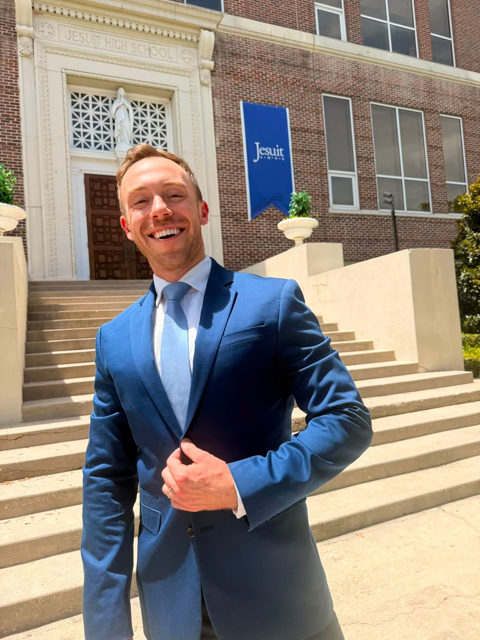 FLASHBACK FRIDAY! What a missed opportunity. I should have brought back the khaki uniform for today's promo shoot at my alma mater Jesuit High School of New Orleans 💙
