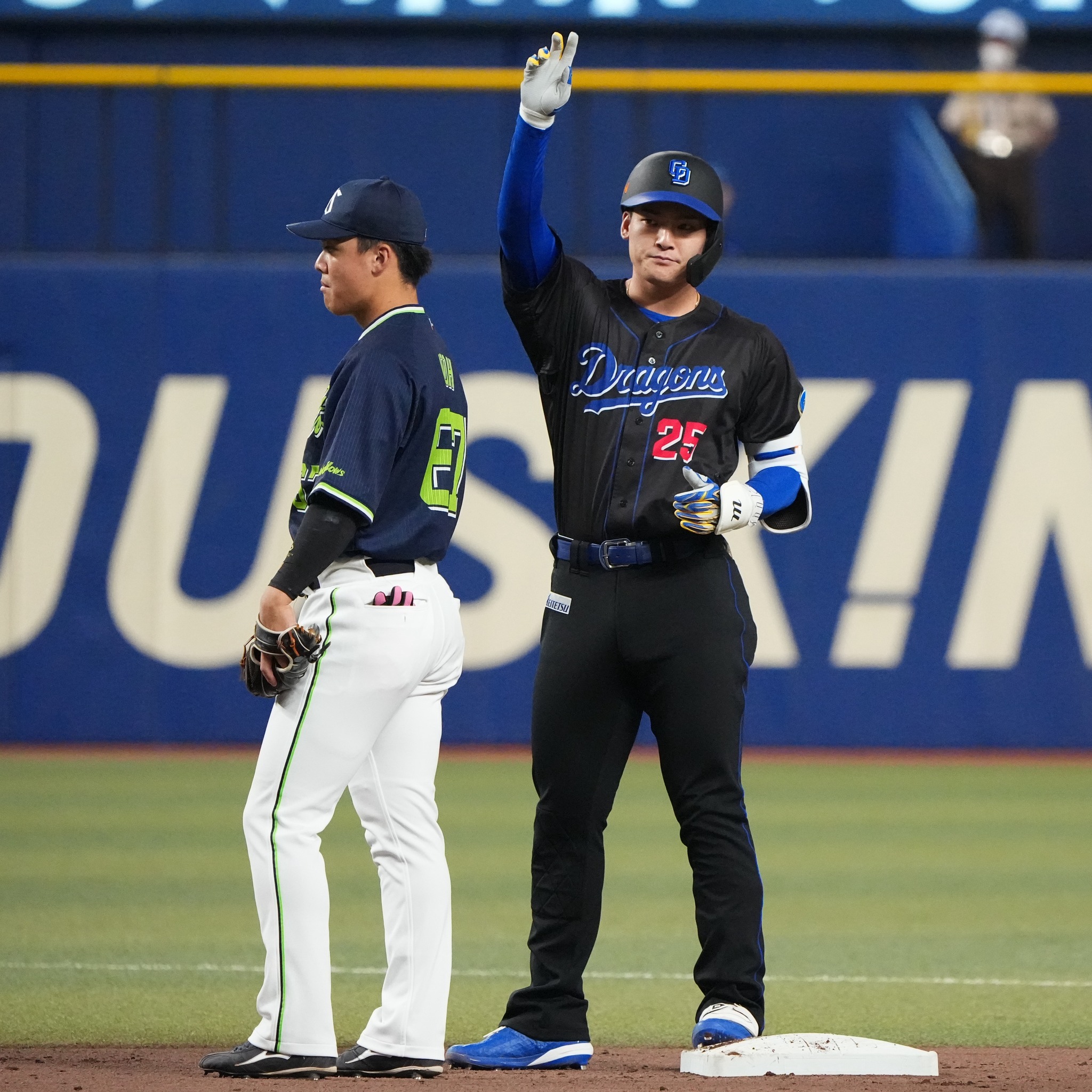 元中日ドラゴンズ監督 星野仙一氏追悼試合で特別ユニホーム着用、及び