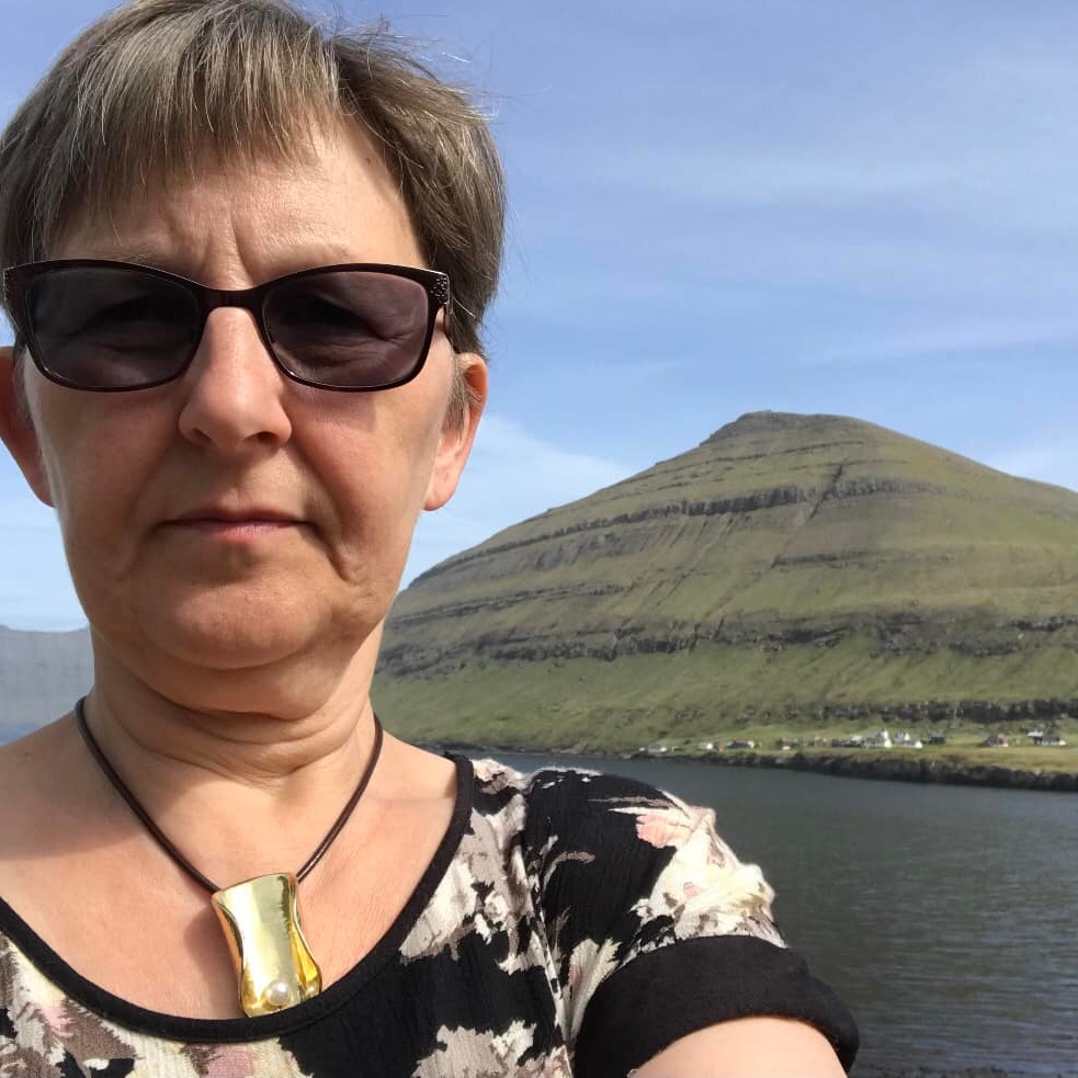 Føroysk rættstaving | # ***Hví eru so nógv ið ikki duga at benda ...