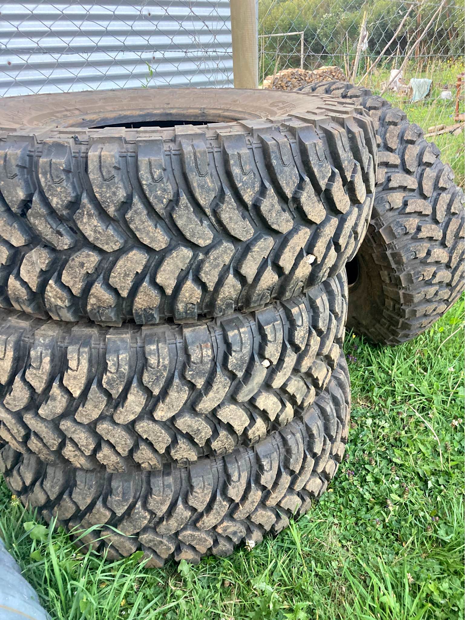 Juego neumáticos 35 R15 - Car Wheels, Tires & Parts - Corral, Chile ...