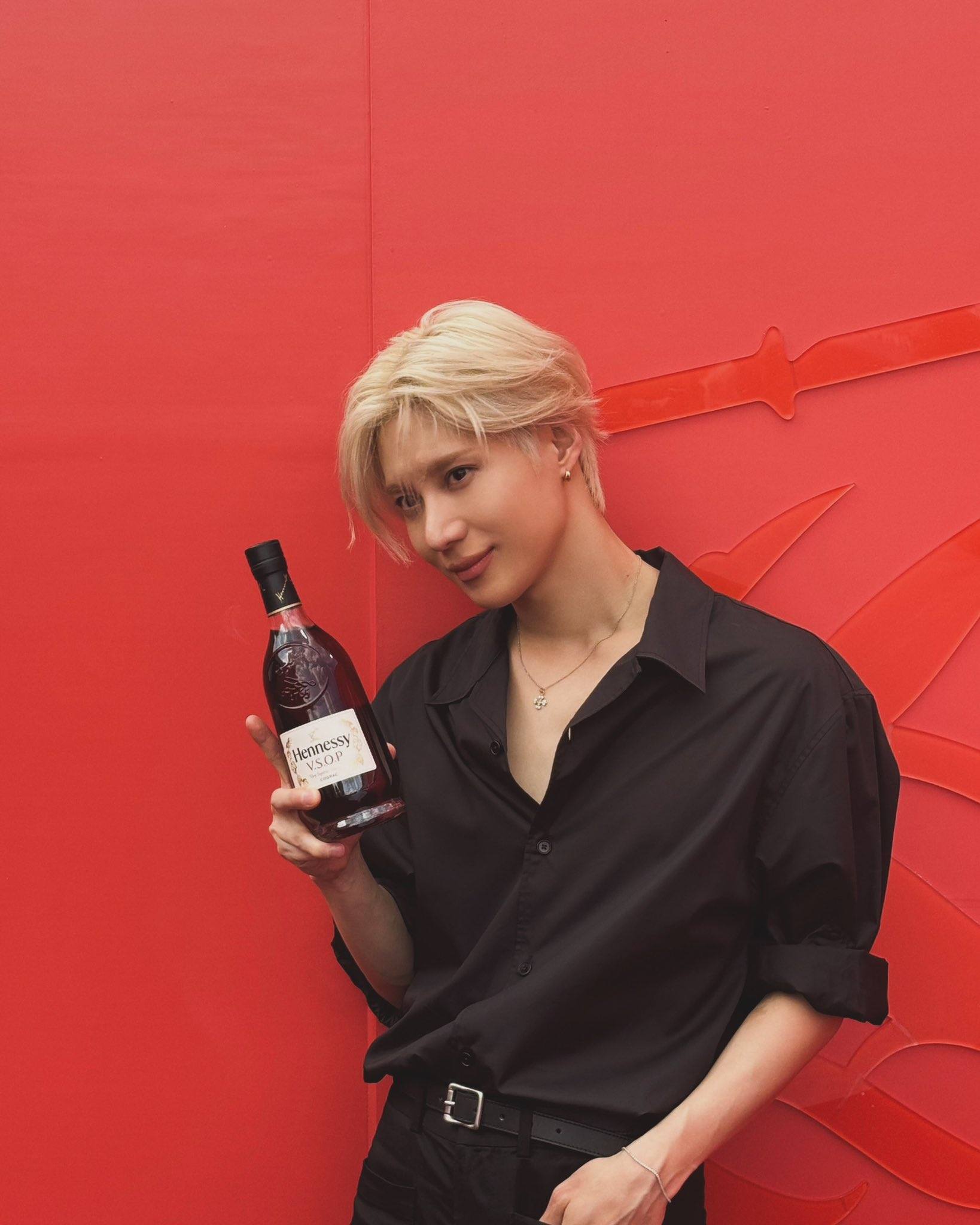SHINee - SHINee テミン owhat ヨントン SHINee - SHINee added a new photo.