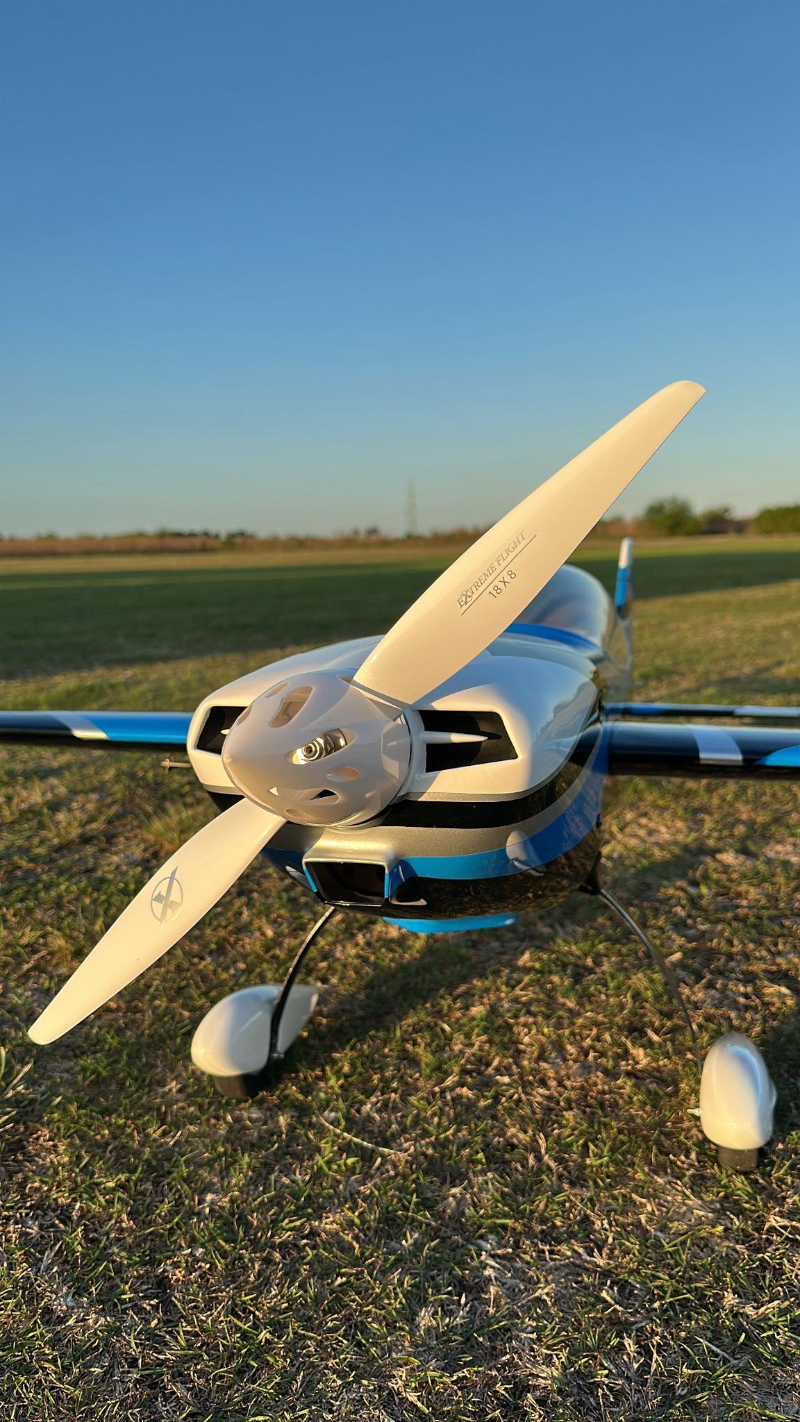 New xworks 18x8 cf prop available