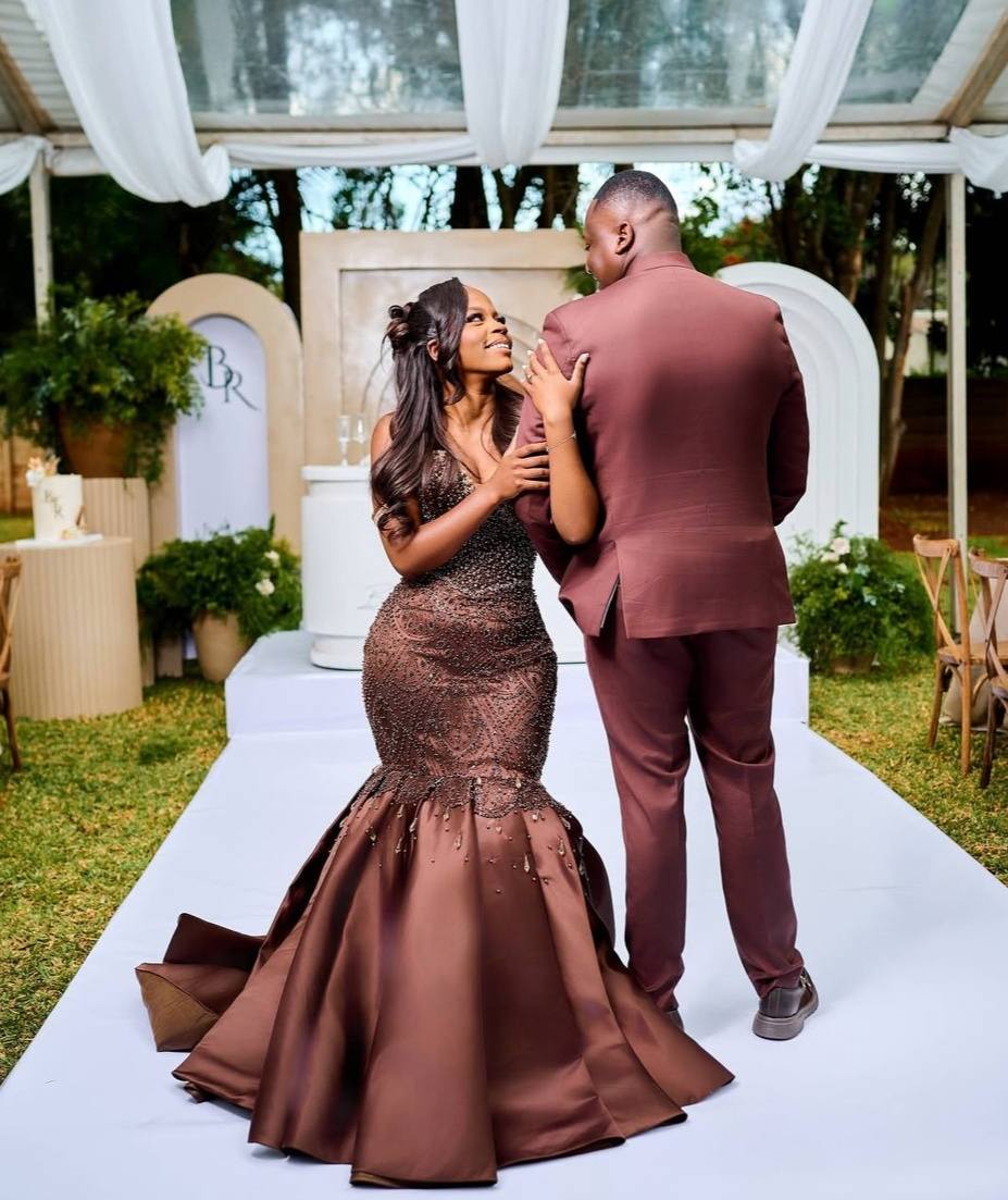 brown wedding dresses This is a gorgeous dress and I love the brown. Congratulations. 🎊🎊 #weddingbliss #marriagelife Light