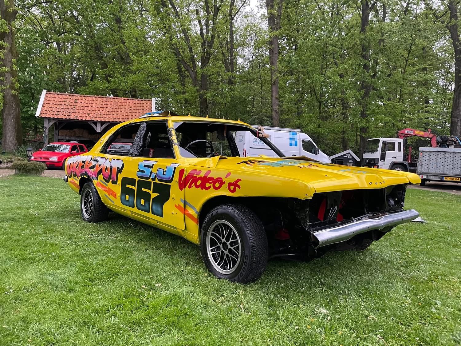 Very quick photo dump of some of the other cars we've seen for