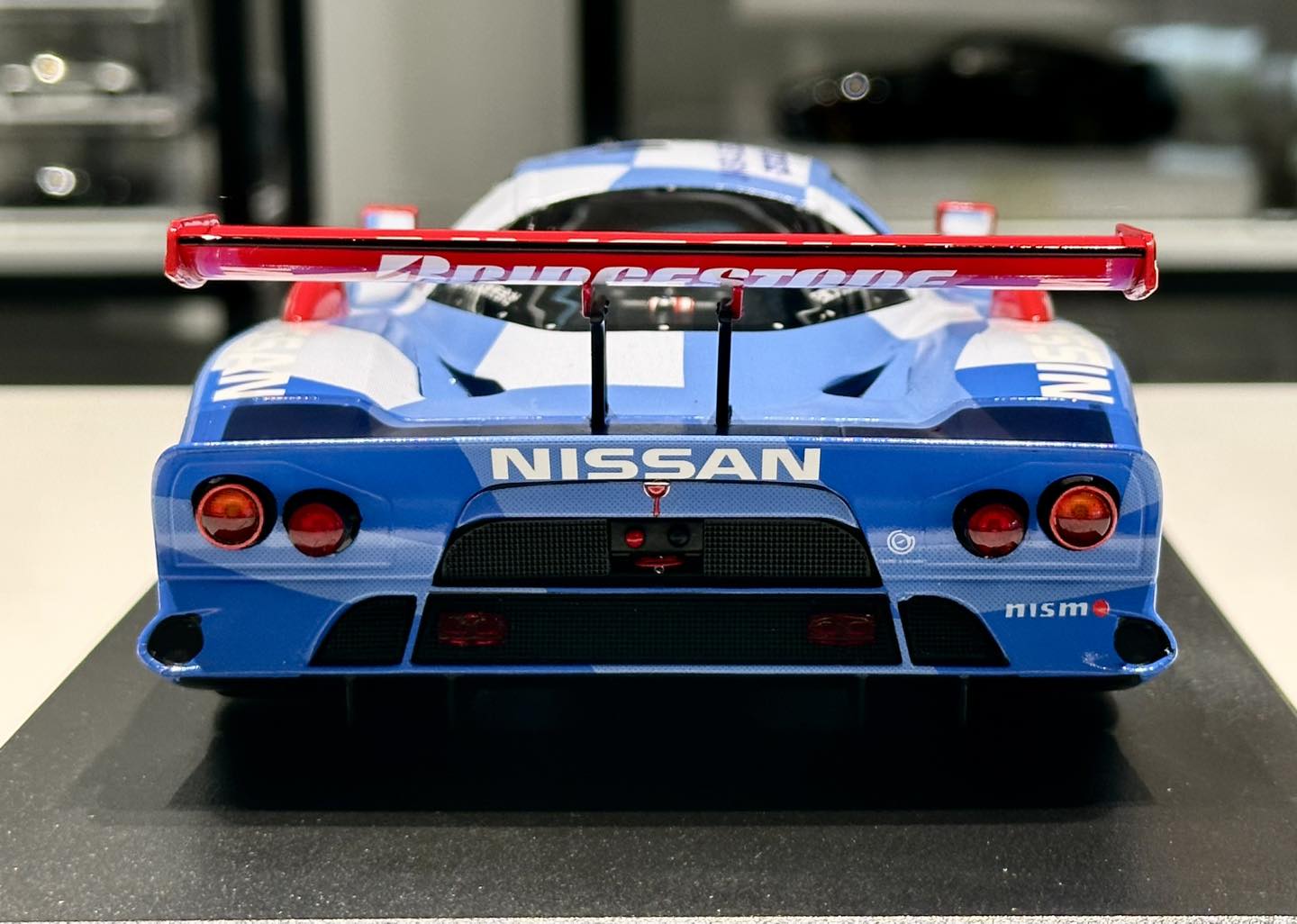 New in stock 1/18th GT Spirit Nissan R390 GT1 Lemans 1998 Blue