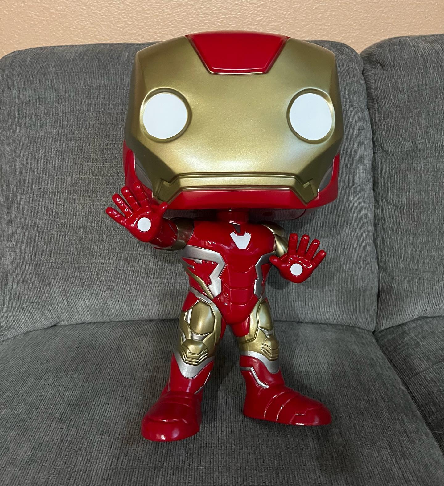 First look at Iron Man Comic Cover! #funko #marvel #ironman #comic 