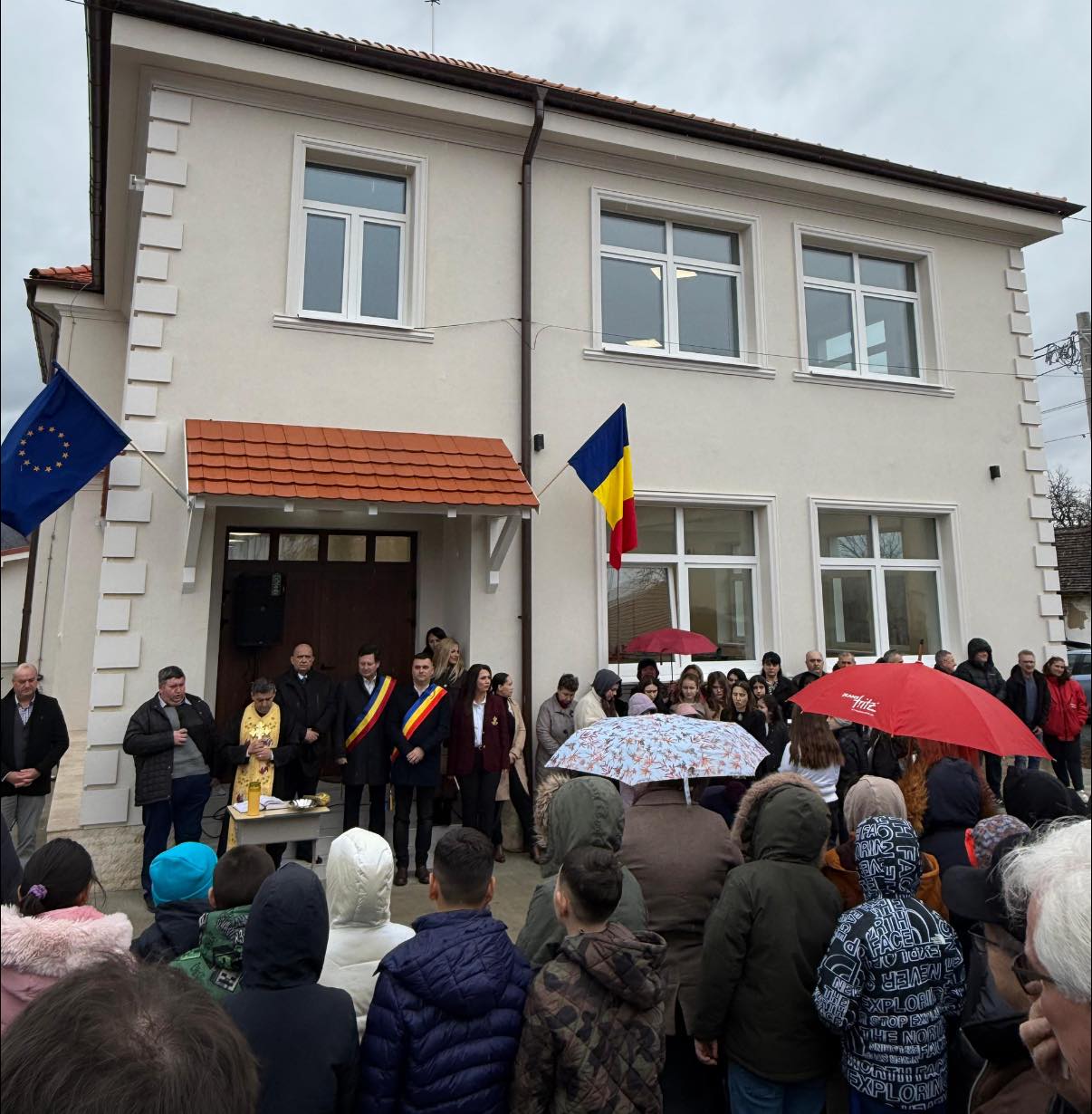 Primaria Buteni - 📚🏫 Astăzi, la Buteni, am trăit un moment... | Facebook