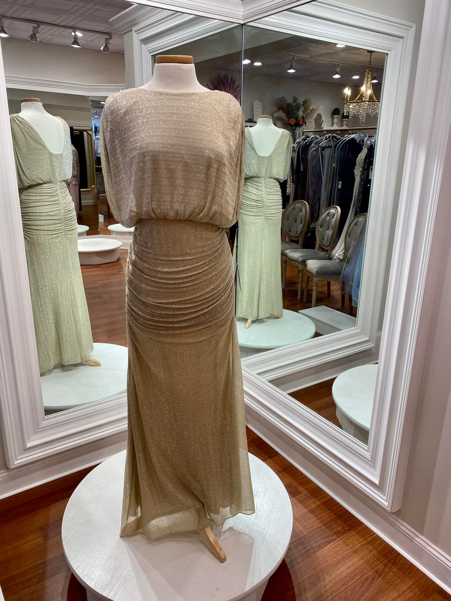 Canyon rose wedding color ideas with bridesmaid dresses 2019.❤ Order here: https://www.tulleandchantilly.com/bridesmaid-dresses-c-11/all/color /canyonrose