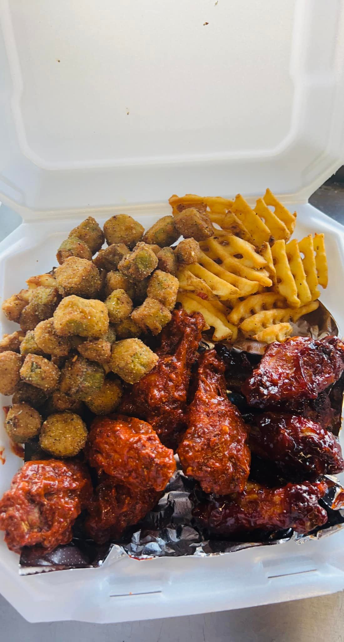 Wings Wednesday at Food Truck in Memphis, TN
