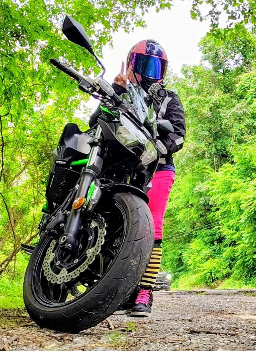 Bonding well with my 2026 Kawasaki USA Zx6r starting to roll tall