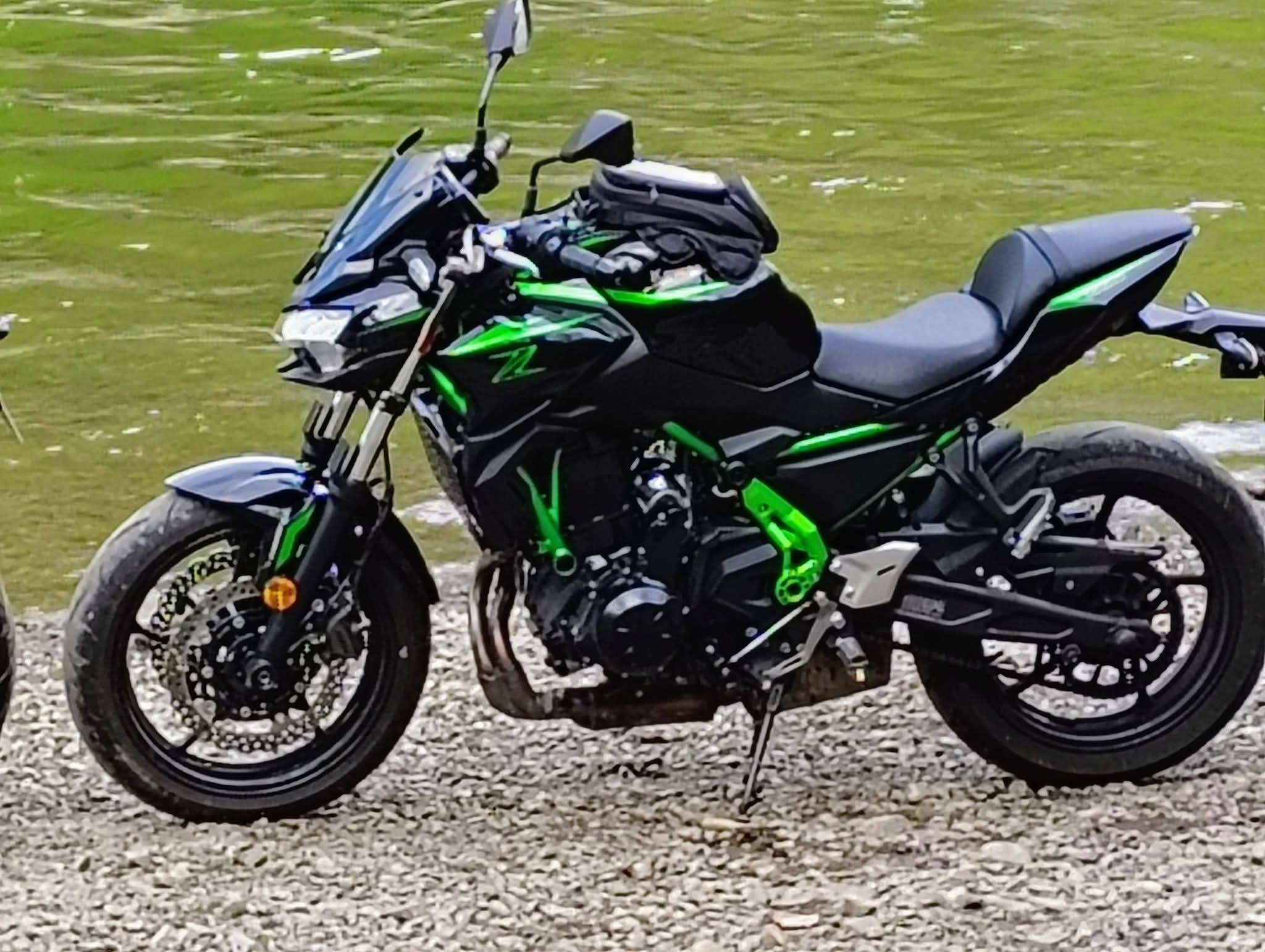 pu♡ Bonding well with my 2026 Kawasaki USA Zx6r starting to roll tall