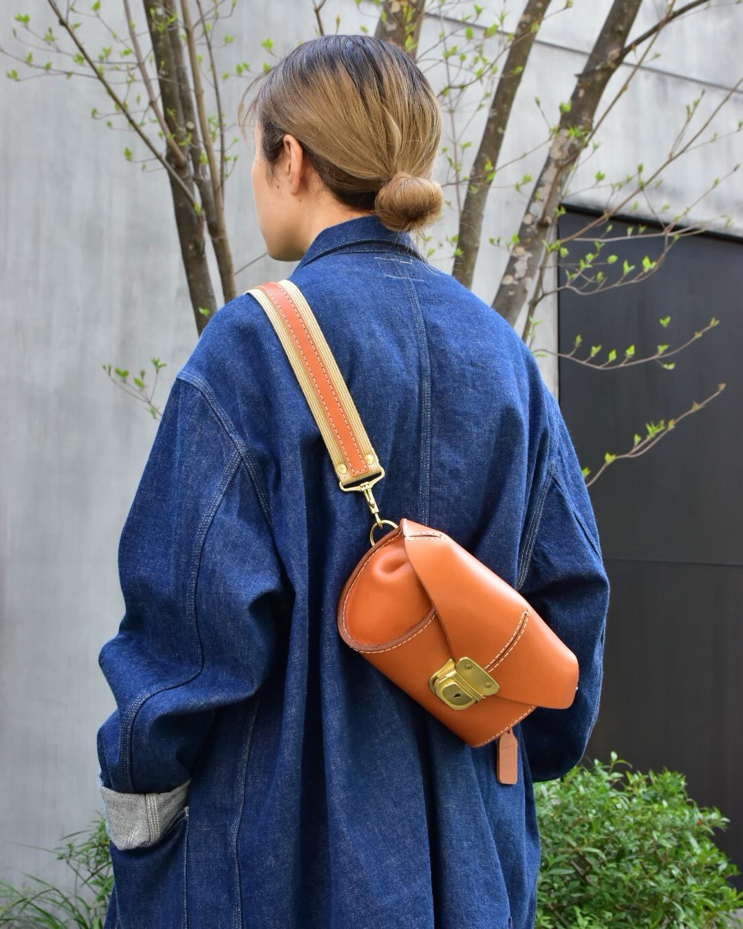 2wayウエストボディバッグ(F-107) ¥35,200 鍵付きの差し込み金具が特徴