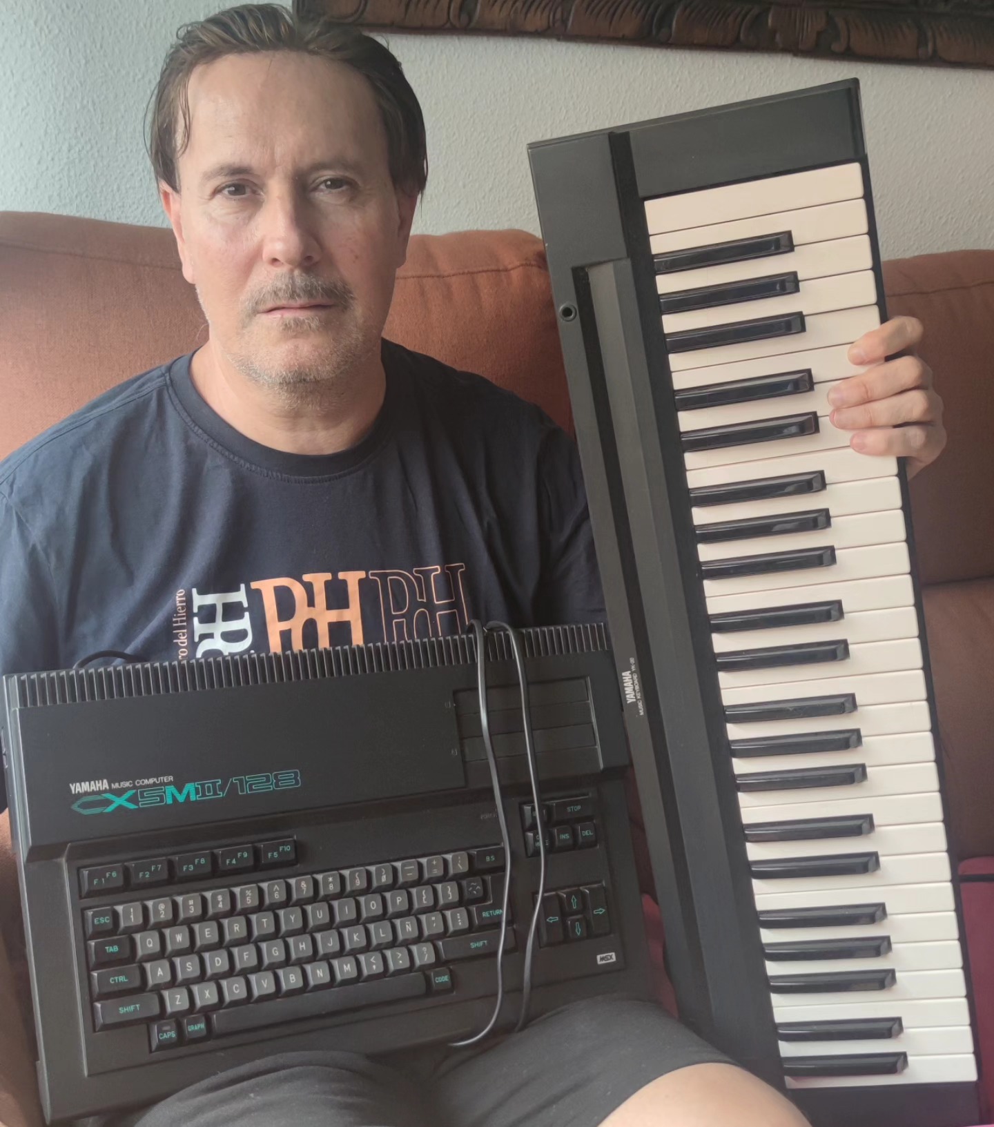 Computer MSX Yamaha CX-5M 128 & YC-20 MSX computer with a 4