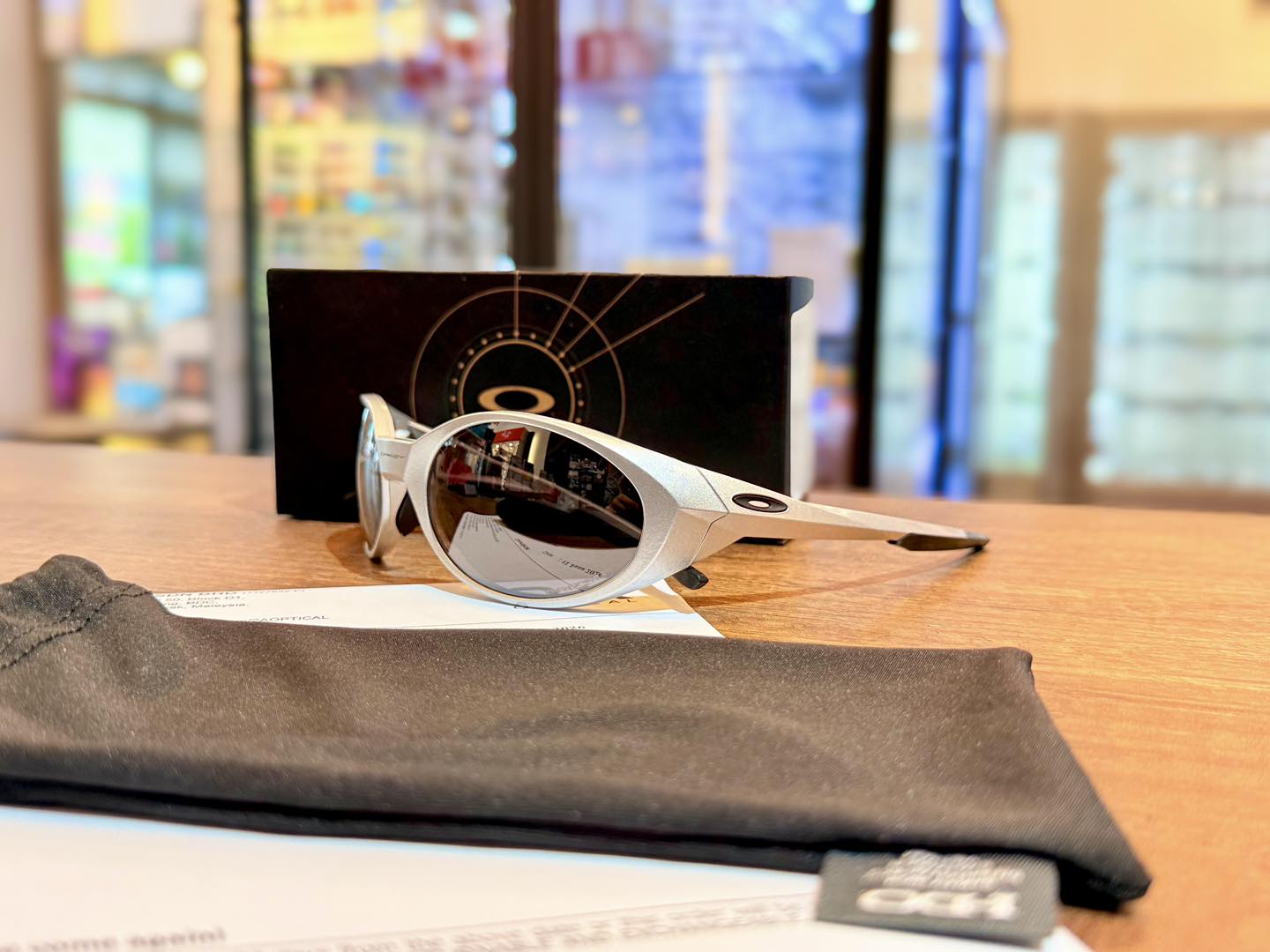 Thanks for your support ?????? Oakley EyeJacket Redux OO9438 