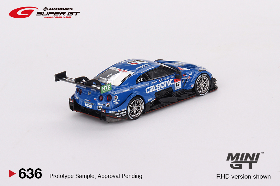 Calsonic Impul Z-test and Nissan Z GT500 model cars