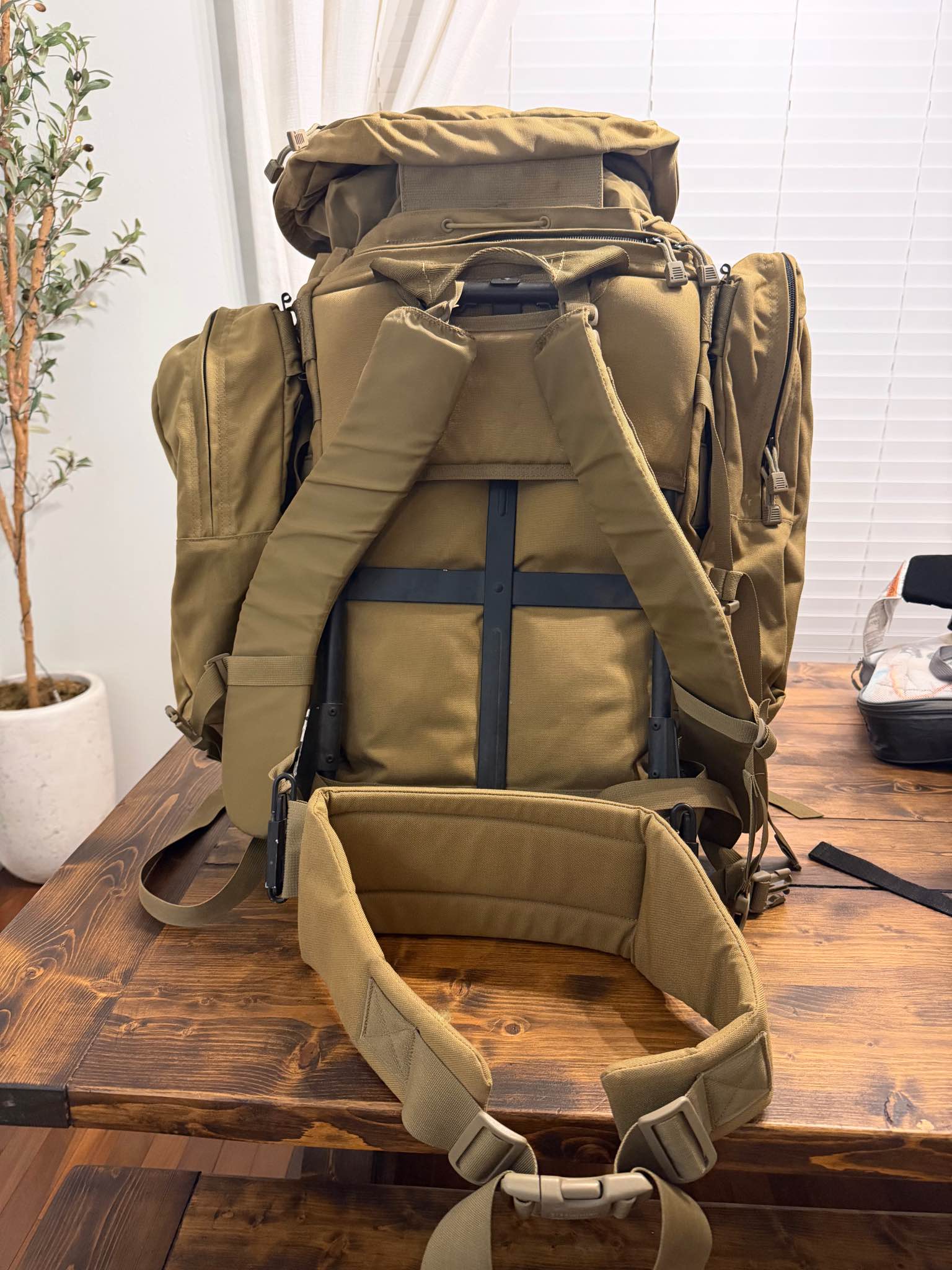 BlackHawk SOF Ruck Kit w/ Frame & Pads Coyote Tan 60SOFKDE Enhanced ...