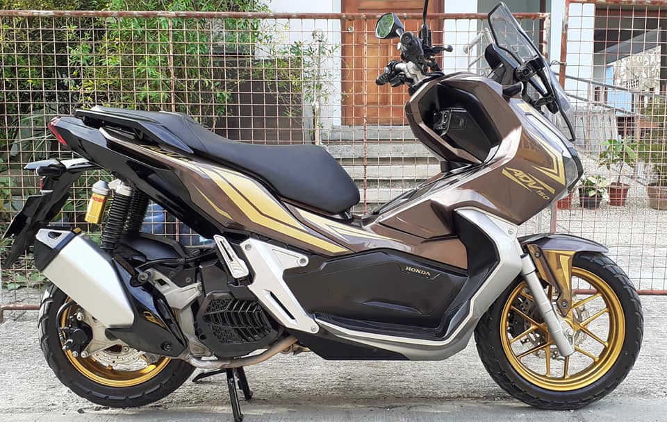 Honda ADV 150 repaint and decals - Decalmania Graphics
