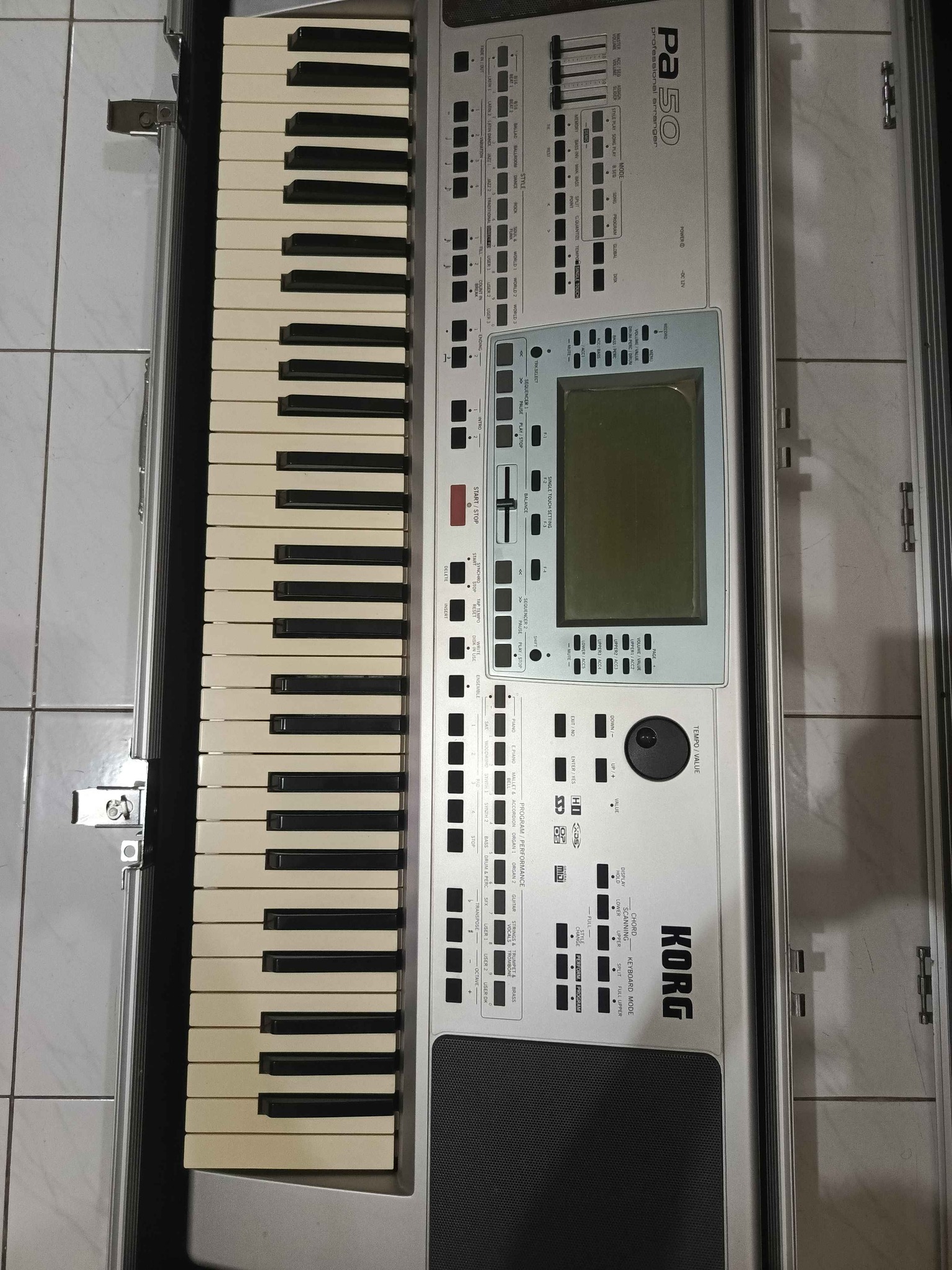 Keyboard KORG PA50 discet - Pianos & Keyboard Instruments - Bandar ...