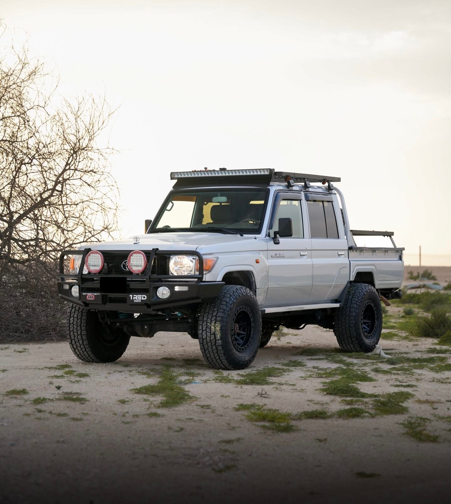 、 Toyota Land Cruiser LX : 54,950 DOLLARS — 31,600,000 FCFA ACHAT ET