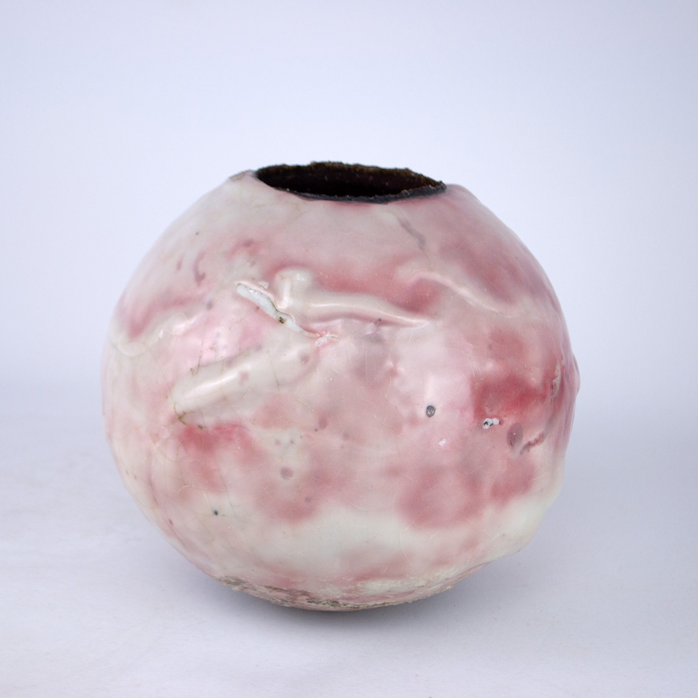 untitled (No.4) H23 × W24 × D24 cm 開催中の「上田勇児・鈴木由衣
