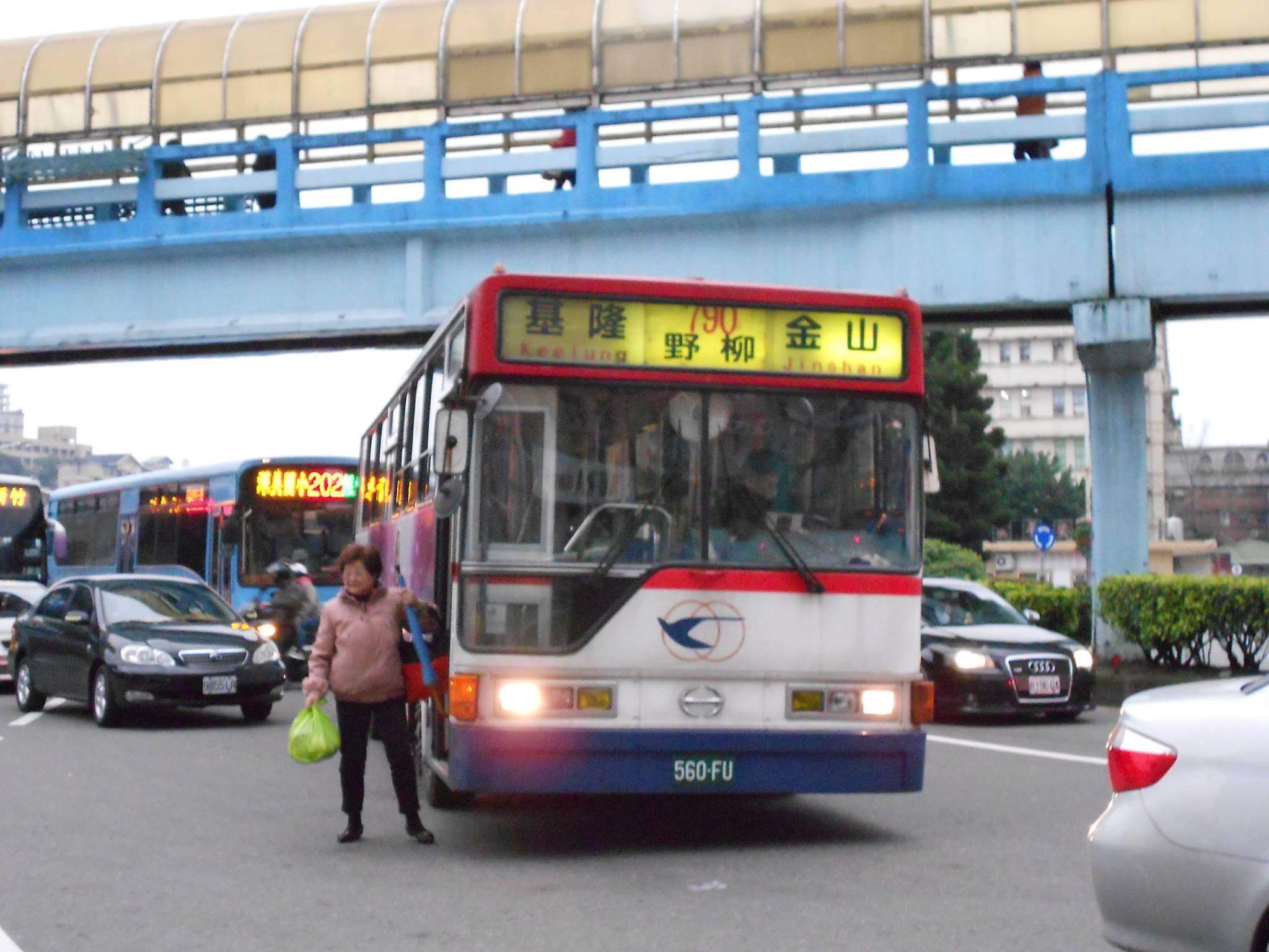 搭公車遊臺灣 基隆客運790 從金山至基隆 Facebook