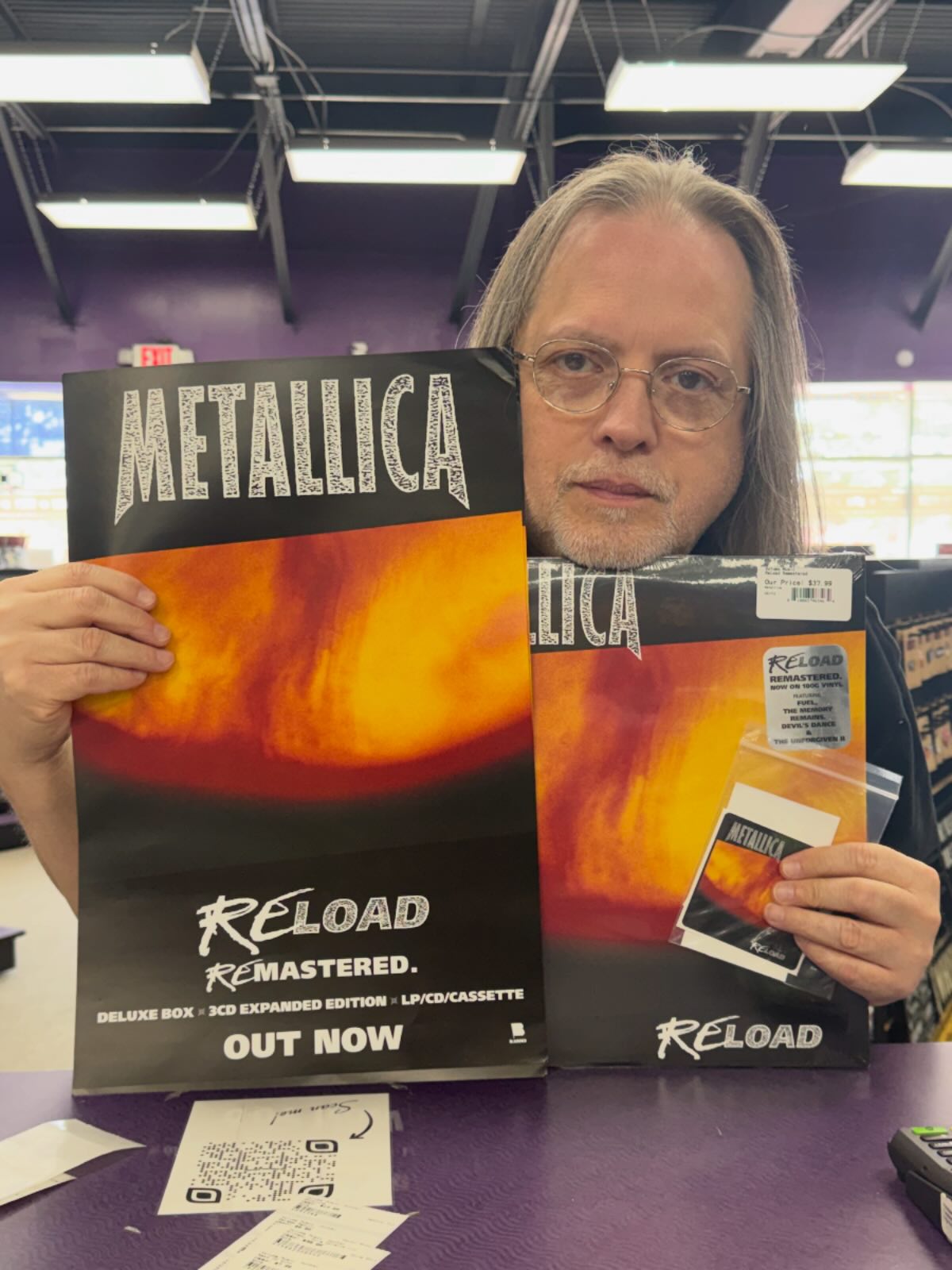 Get free poster and stickers with Metallica Reload remaster purchase
