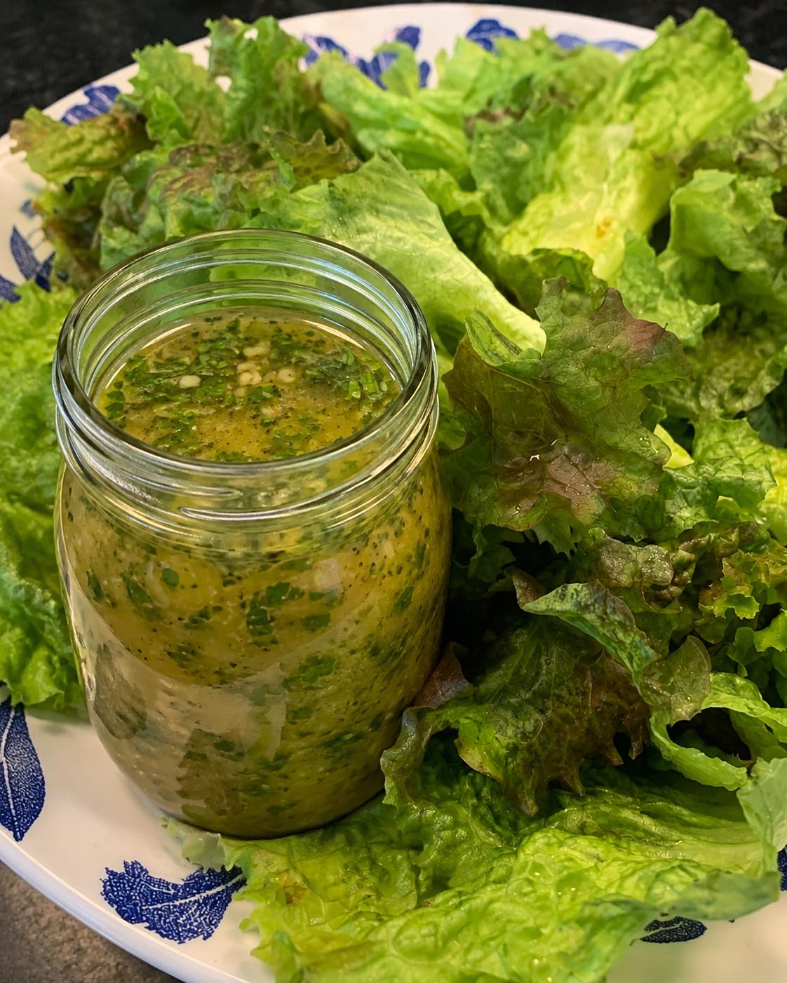 Fresh Herb Summer Salad Dressing 🌿 Summer gives us everything we need—fresh basil, parsley, chives, and crisp garden lettuce bursting with flavor. So skip the bottled dressing loaded with preservatives and ingredients